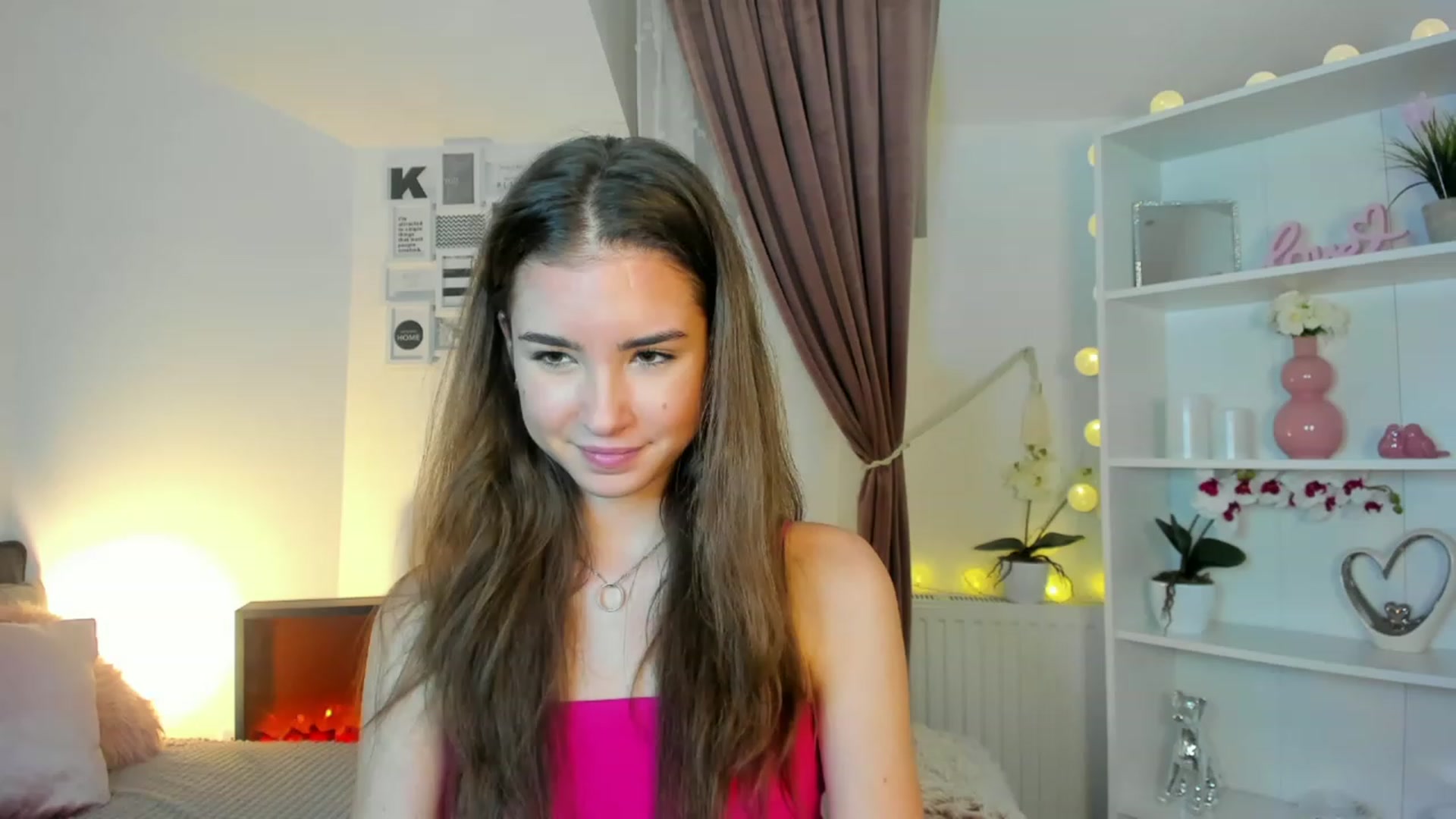Gallery image thumbnail from Shy_jane's myfreecams stream on, 12/09/2022, 18:15 image 3 of 20