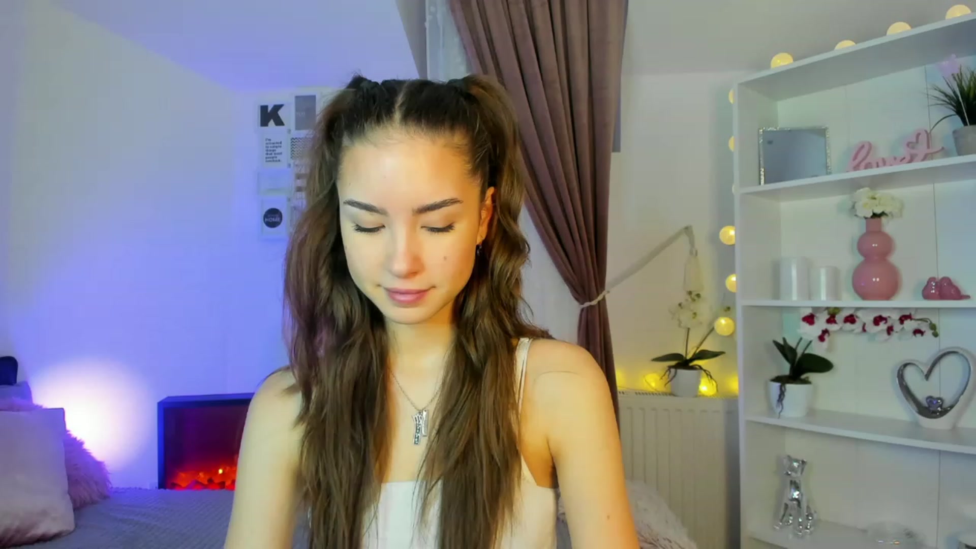 Gallery image thumbnail from Shy_jane's myfreecams stream on, 12/11/2022, 11:25 image 1 of 20