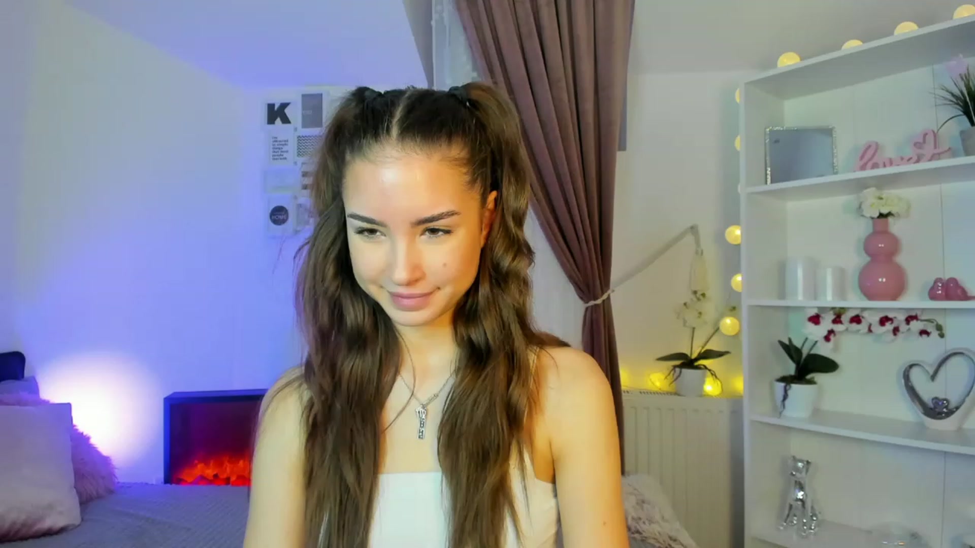 Gallery image thumbnail from Shy_jane's myfreecams stream on, 12/11/2022, 11:25 image 15 of 20