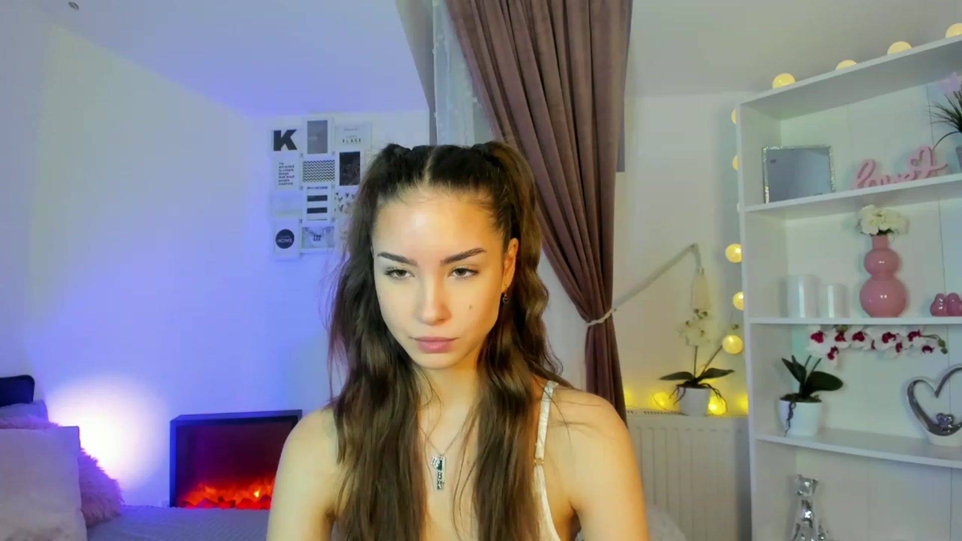 Gallery image thumbnail from Shy_jane's myfreecams stream on, 12/11/2022, 11:25 image 9 of 20