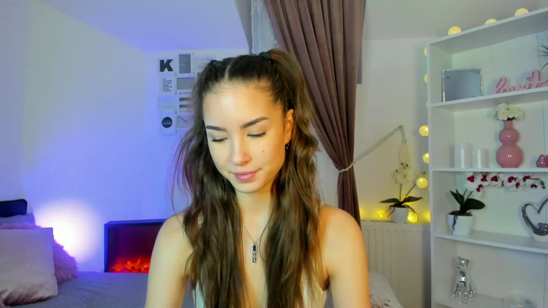 Gallery image thumbnail from Shy_jane's myfreecams stream on, 12/11/2022, 11:25 image 4 of 20