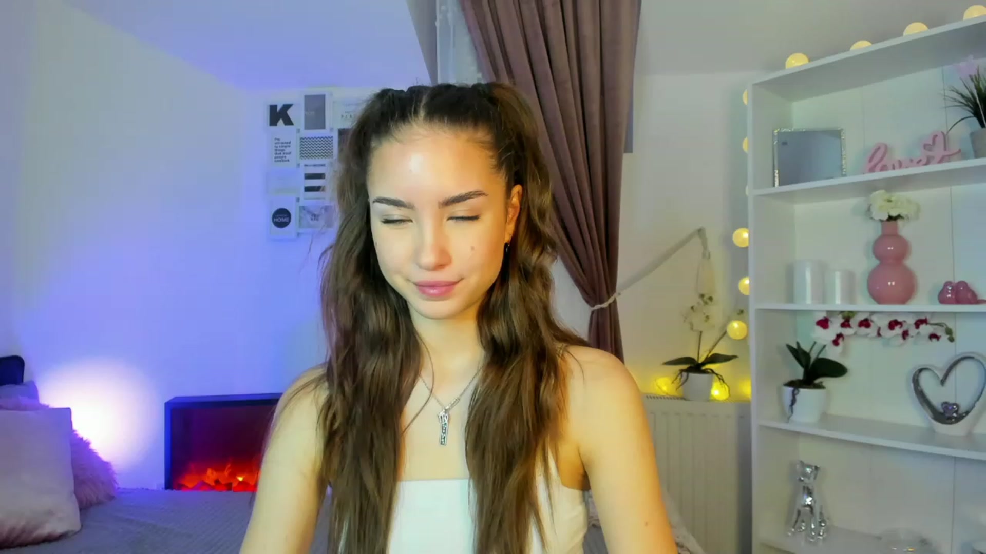 Gallery image thumbnail from Shy_jane's myfreecams stream on, 12/11/2022, 11:25 image 14 of 20