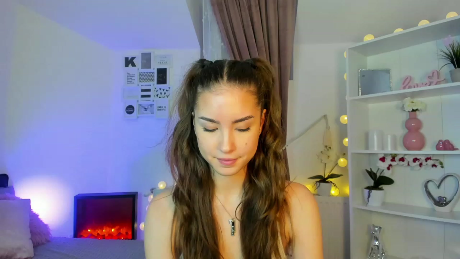 Gallery image thumbnail from Shy_jane's myfreecams stream on, 12/11/2022, 11:45 image 5 of 20