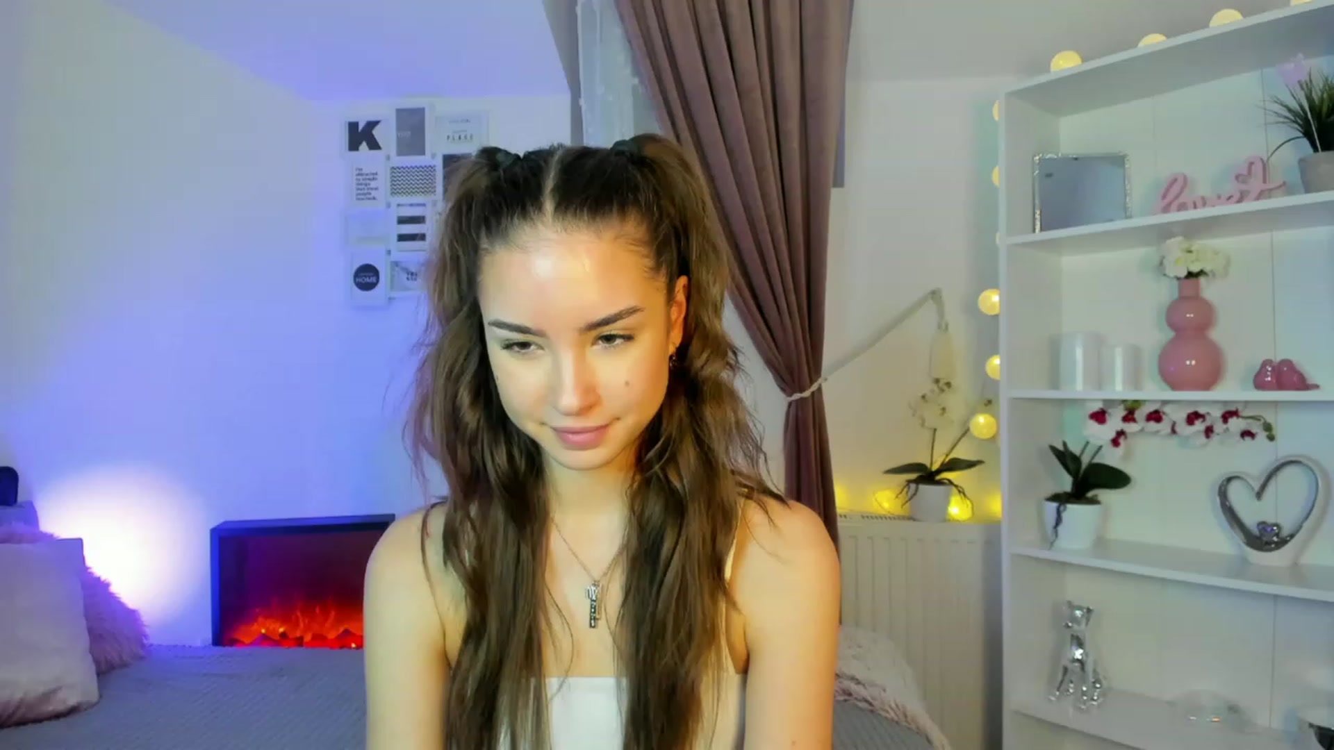Gallery image thumbnail from Shy_jane's myfreecams stream on, 12/11/2022, 14:04 image 19 of 20
