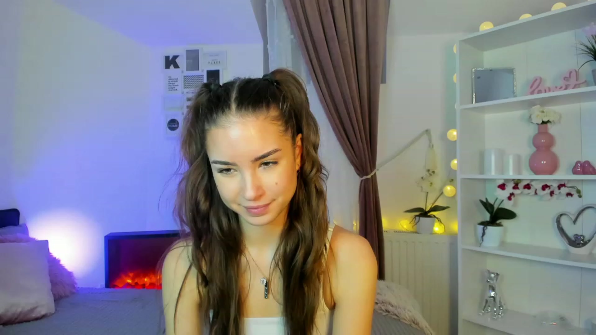 Gallery image thumbnail from Shy_jane's myfreecams stream on, 12/11/2022, 14:04 image 1 of 20