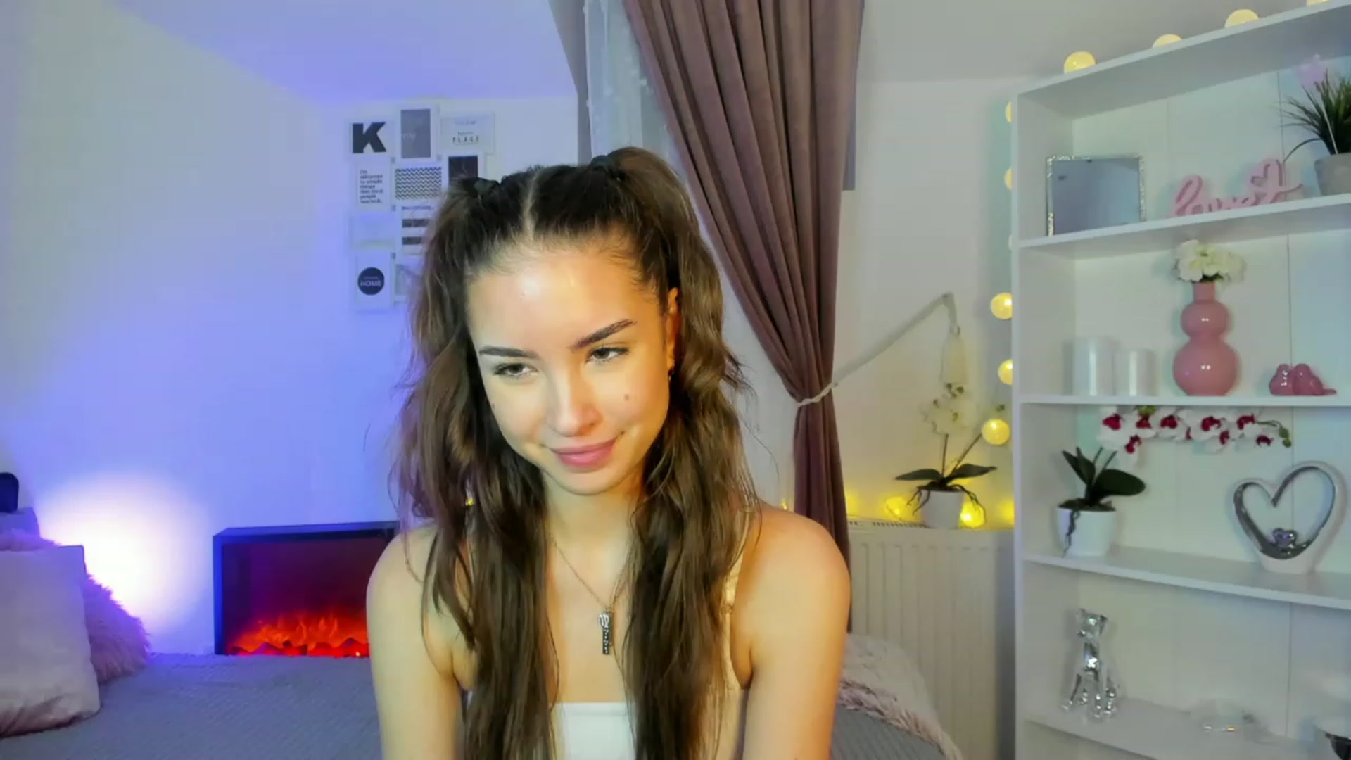 Gallery image thumbnail from Shy_jane's myfreecams stream on, 12/11/2022, 14:04 image 10 of 20