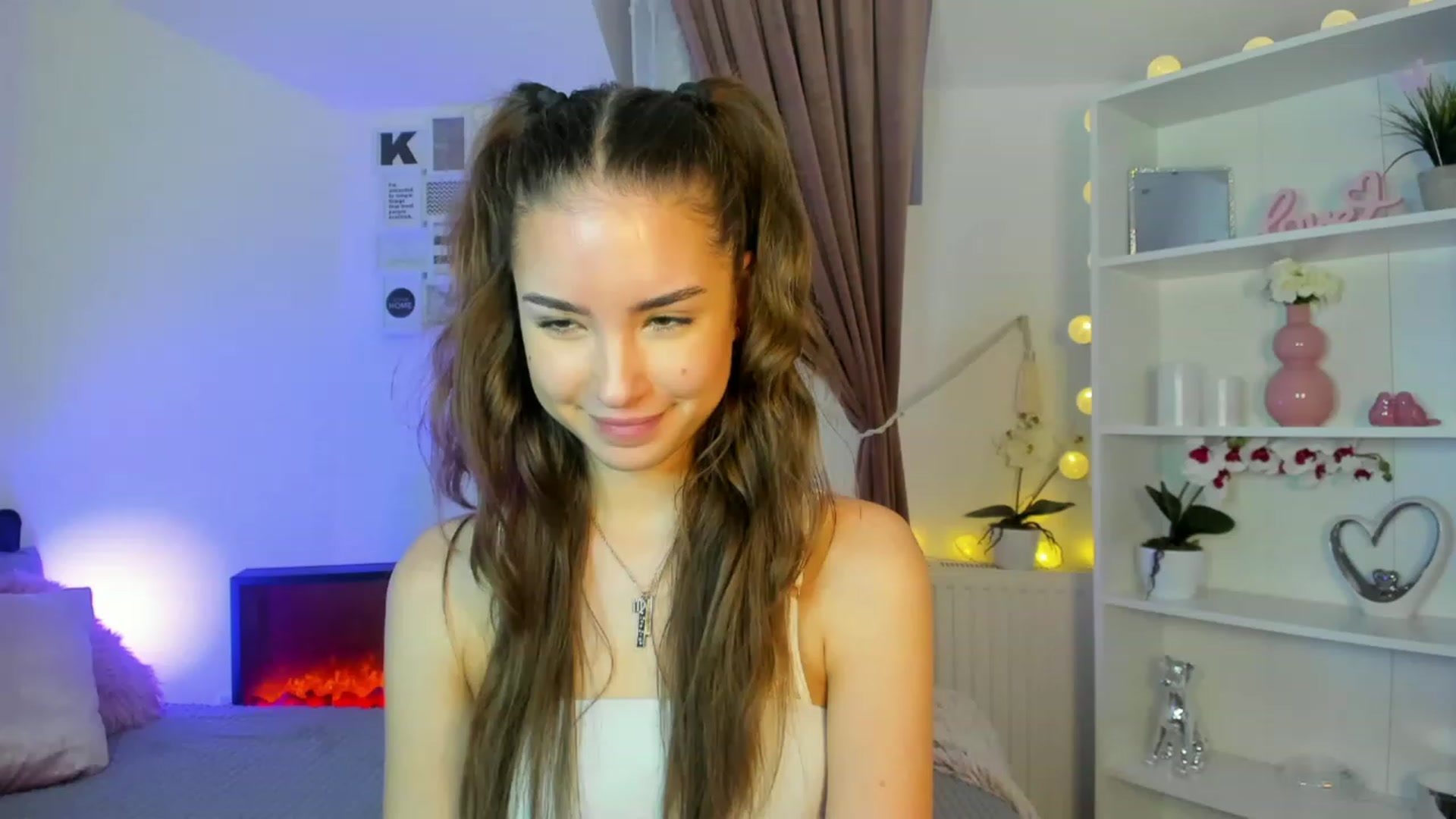 Gallery image thumbnail from Shy_jane's myfreecams stream on, 12/11/2022, 14:04 image 17 of 20