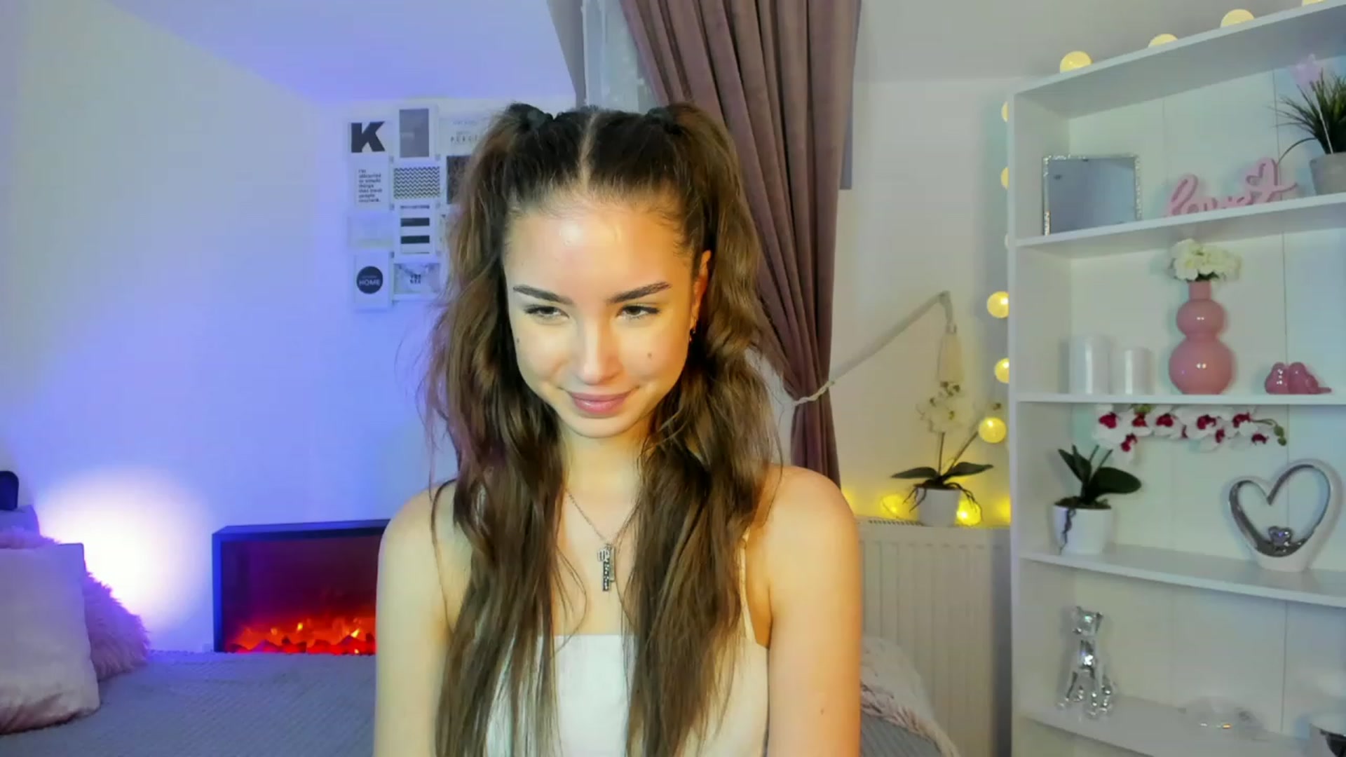 Gallery image thumbnail from Shy_jane's myfreecams stream on, 12/11/2022, 14:04 image 18 of 20