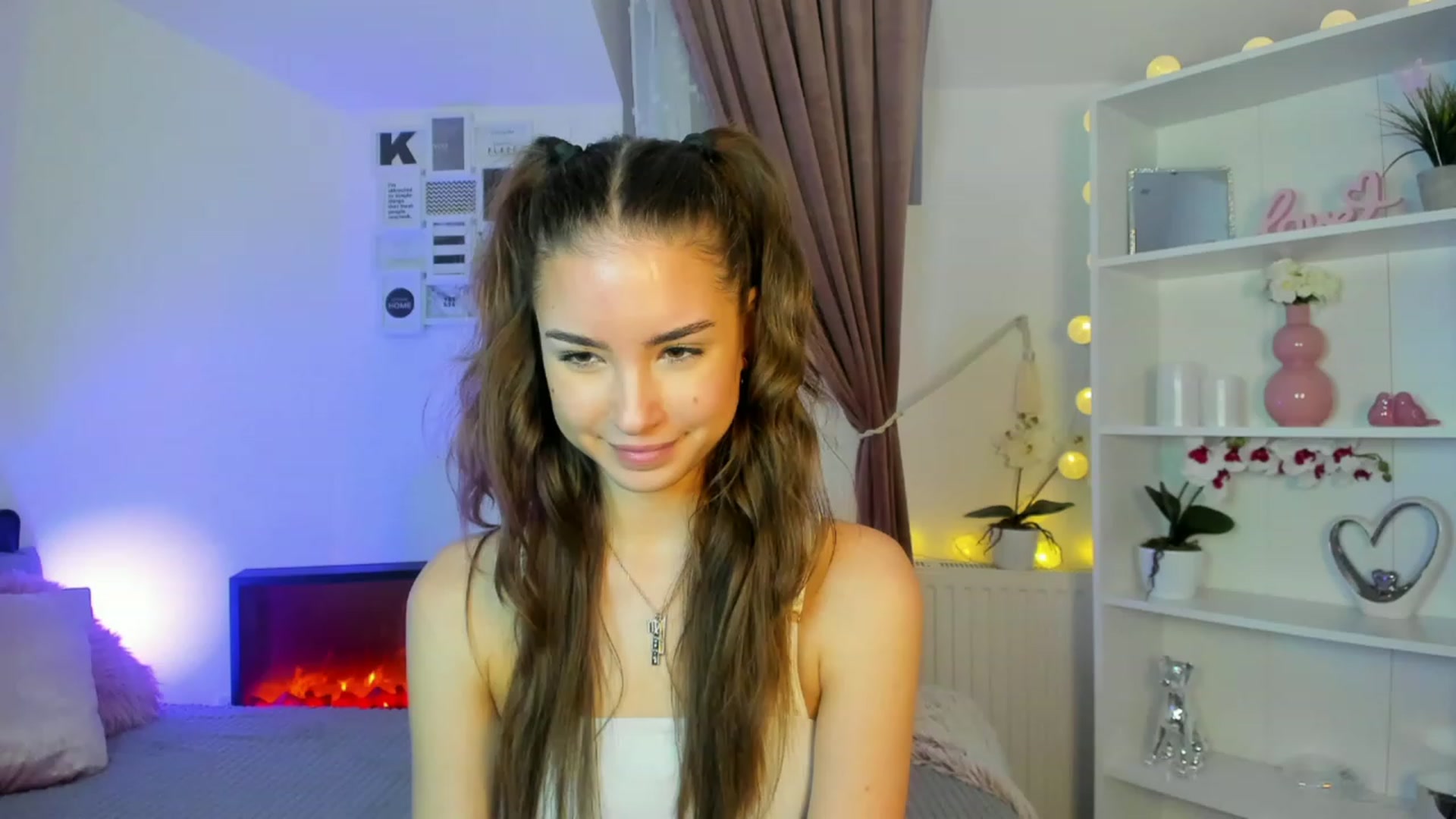 Gallery image thumbnail from Shy_jane's myfreecams stream on, 12/11/2022, 14:04 image 16 of 20