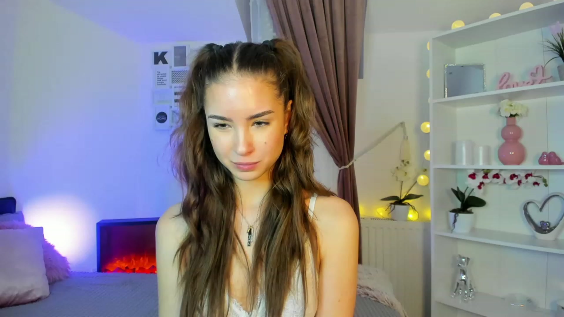 Gallery image thumbnail from Shy_jane's myfreecams stream on, 12/11/2022, 14:51 image 9 of 20