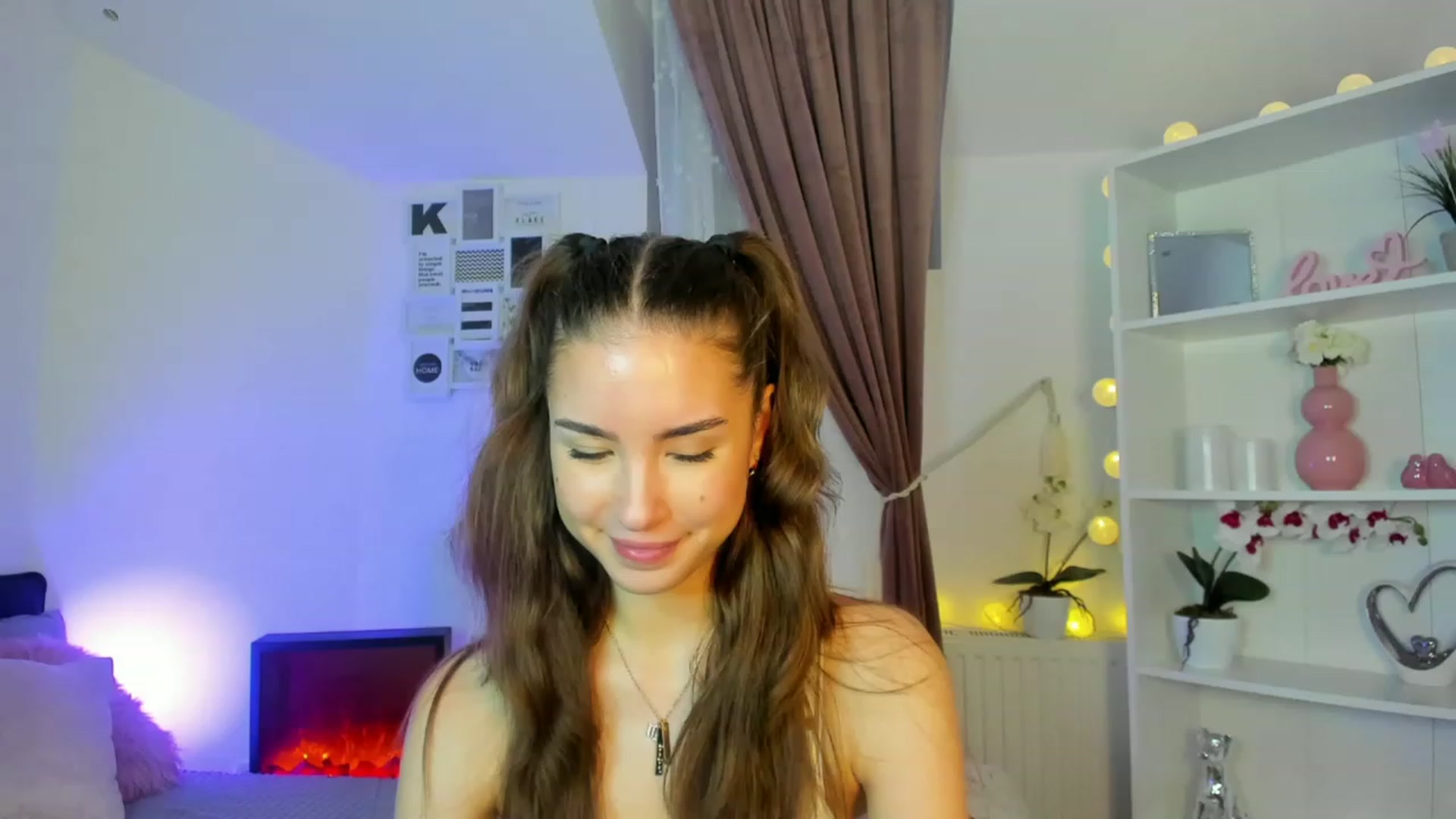 Gallery image thumbnail from Shy_jane's myfreecams stream on, 12/11/2022, 16:16 image 9 of 20