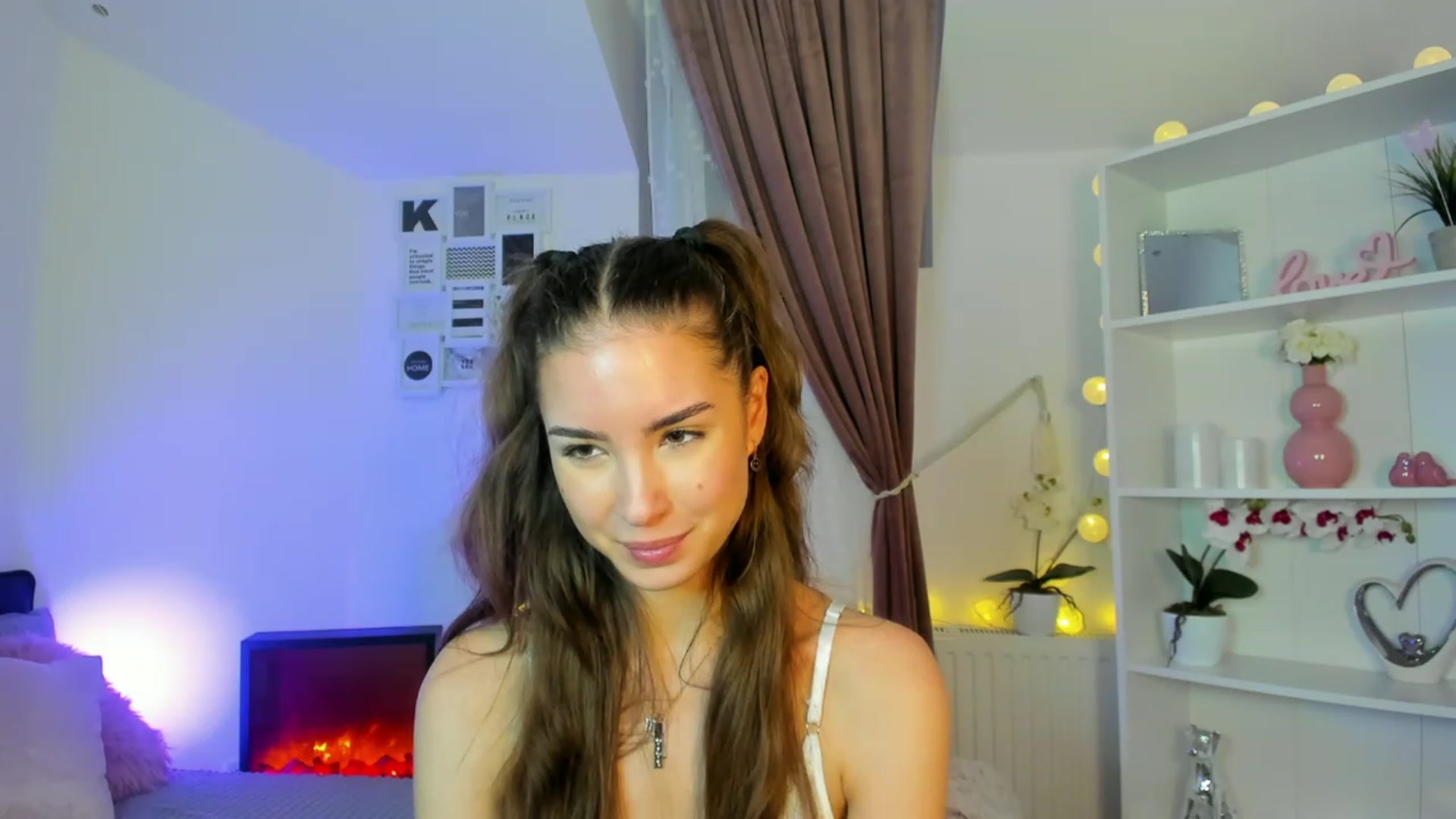 Gallery image thumbnail from Shy_jane's myfreecams stream on, 12/11/2022, 16:16 image 20 of 20