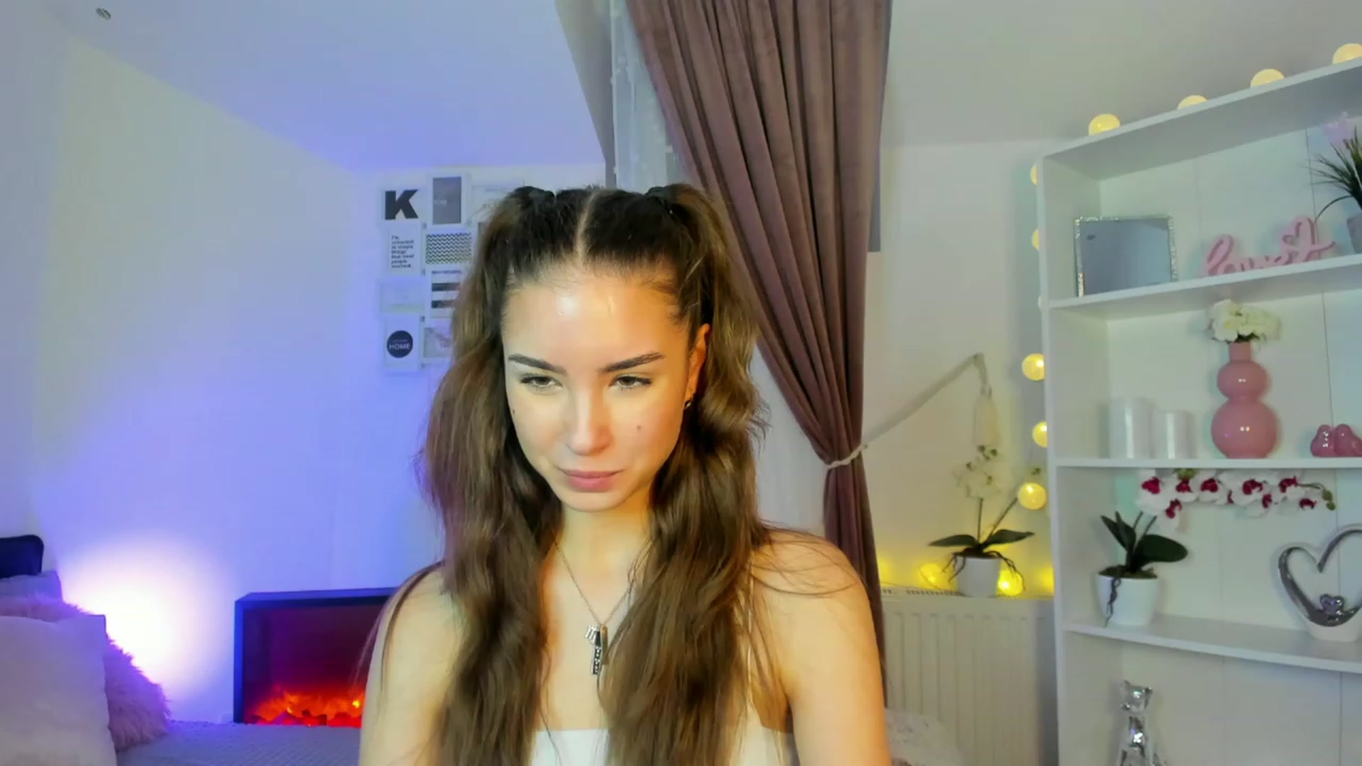 Gallery image thumbnail from Shy_jane's myfreecams stream on, 12/11/2022, 16:16 image 8 of 20