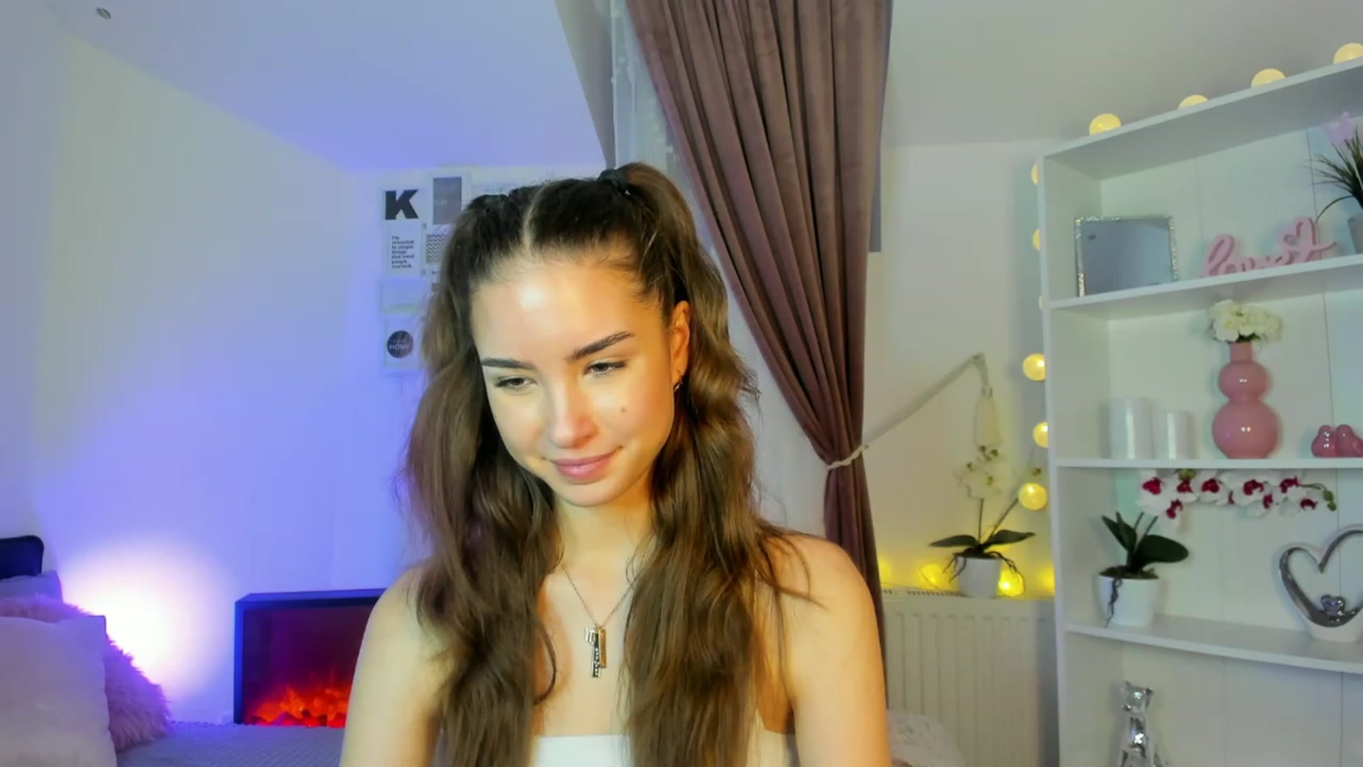 Gallery image thumbnail from Shy_jane's myfreecams stream on, 12/11/2022, 16:16 image 12 of 20