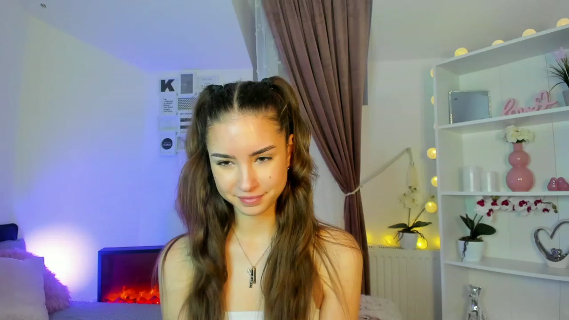 Gallery image thumbnail from Shy_jane's myfreecams stream on, 12/11/2022, 16:16 image 2 of 20