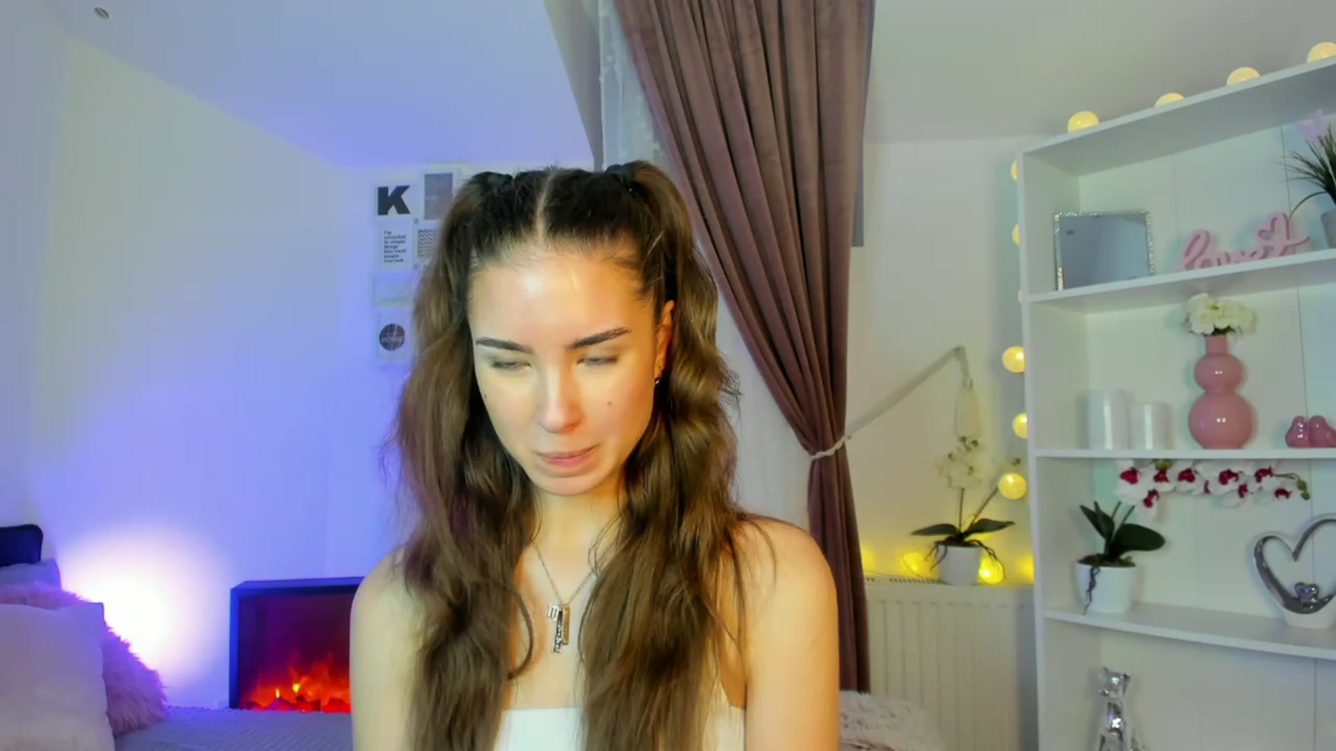 Gallery image thumbnail from Shy_jane's myfreecams stream on, 12/11/2022, 16:16 image 14 of 20