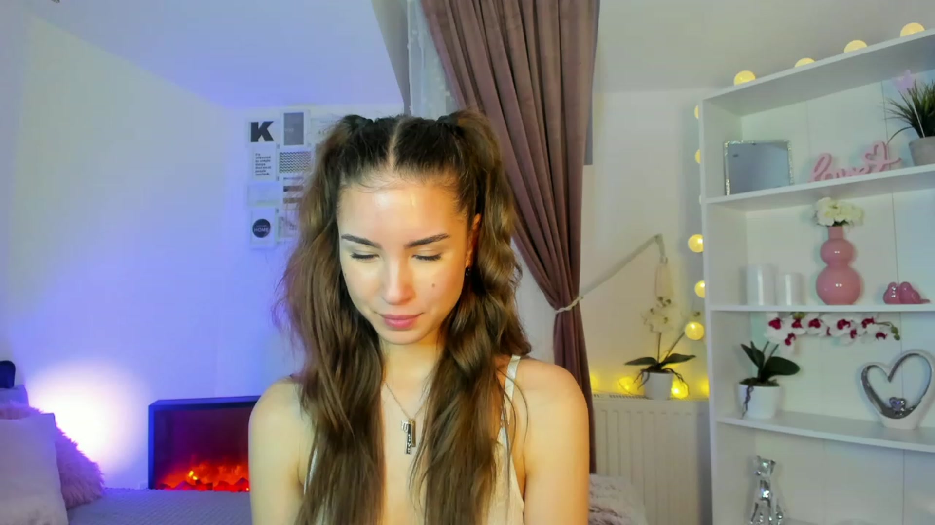 Gallery image thumbnail from Shy_jane's myfreecams stream on, 12/11/2022, 18:22 image 6 of 20