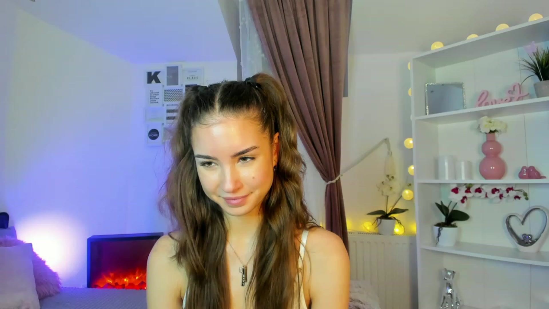 Gallery image thumbnail from Shy_jane's myfreecams stream on, 12/11/2022, 18:22 image 8 of 20