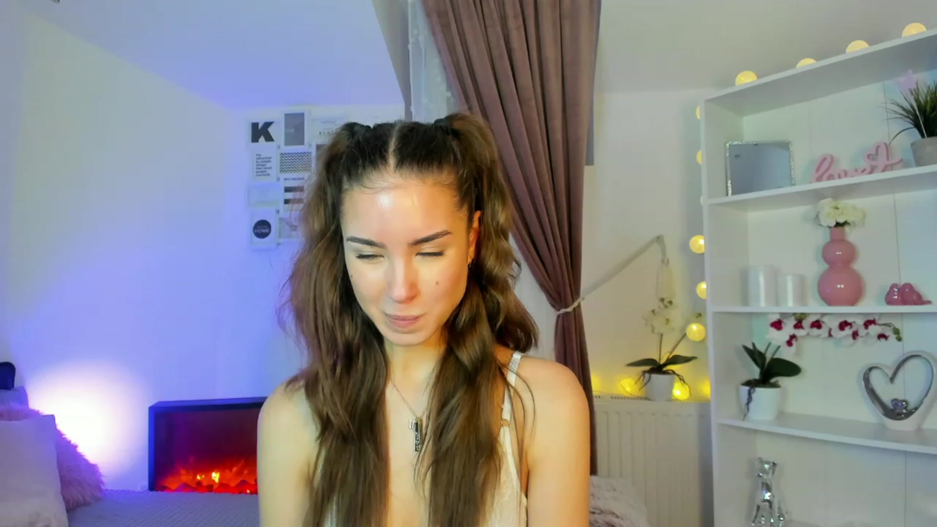 Gallery image thumbnail from Shy_jane's myfreecams stream on, 12/11/2022, 18:22 image 2 of 20