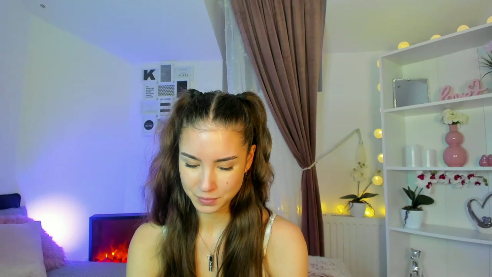 Gallery image thumbnail from Shy_jane's myfreecams stream on, 12/11/2022, 18:22 image 15 of 20