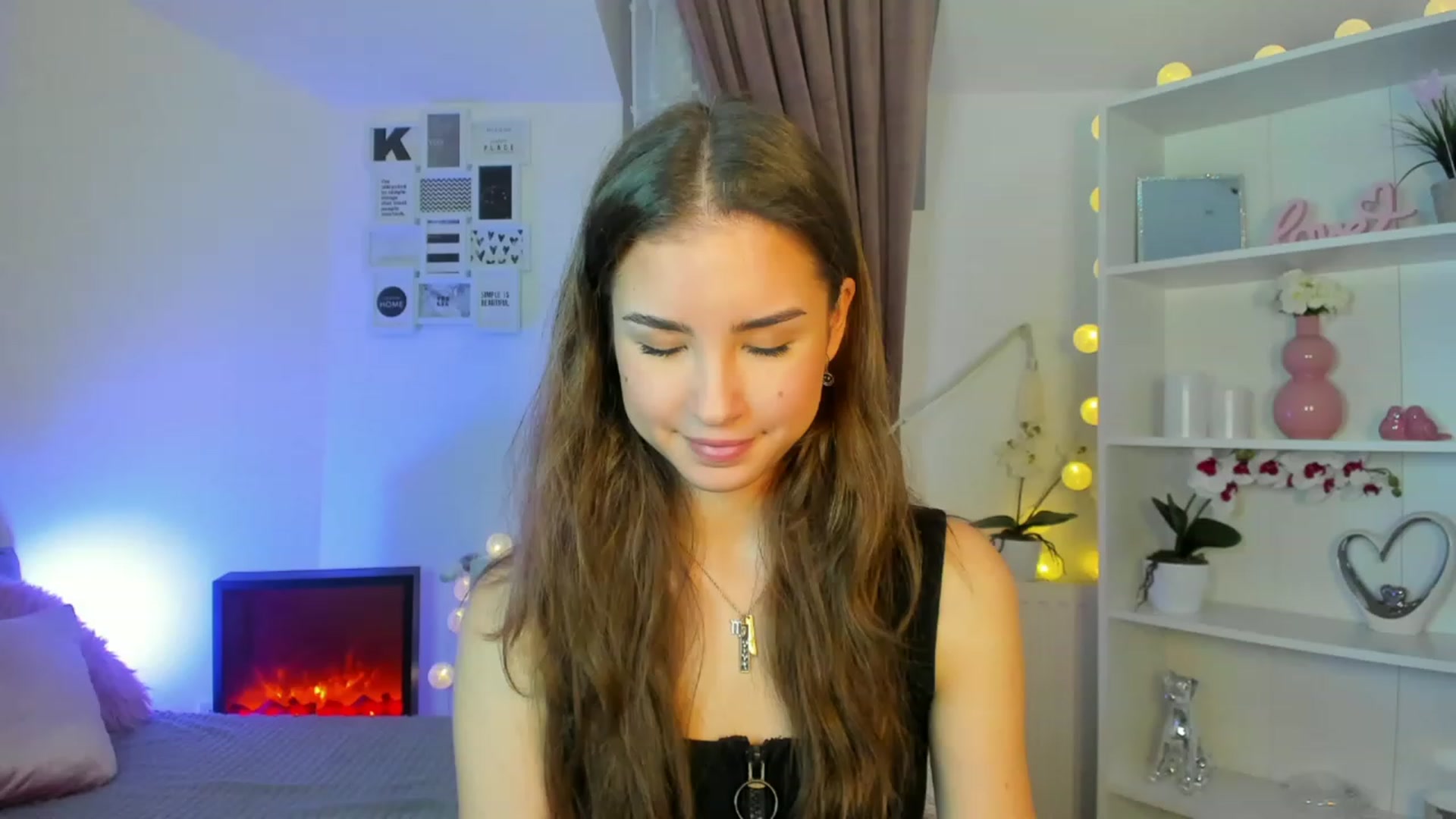 Gallery image thumbnail from Shy_jane's myfreecams stream on, 12/15/2022, 11:21 image 10 of 20
