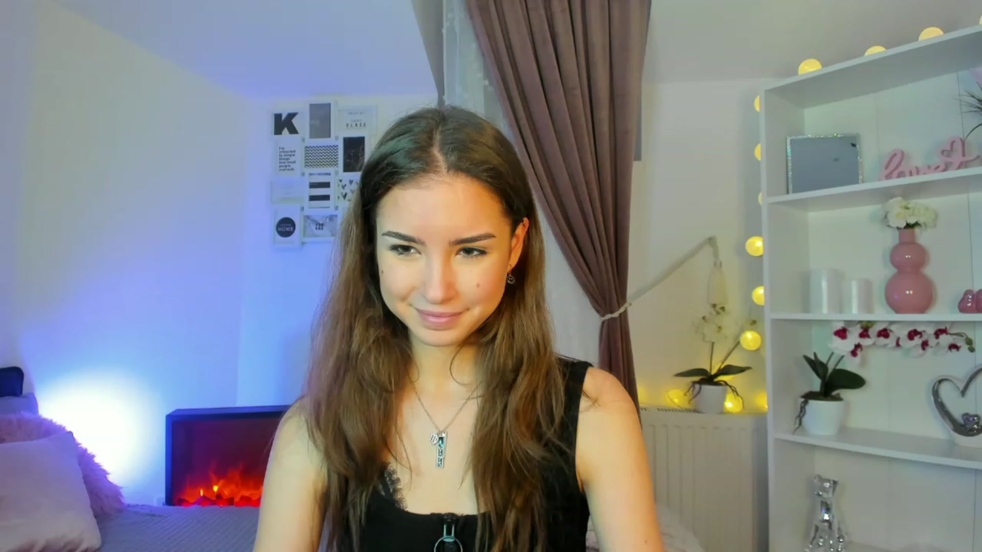 Gallery image thumbnail from Shy_jane's myfreecams stream on, 12/15/2022, 11:49 image 16 of 20