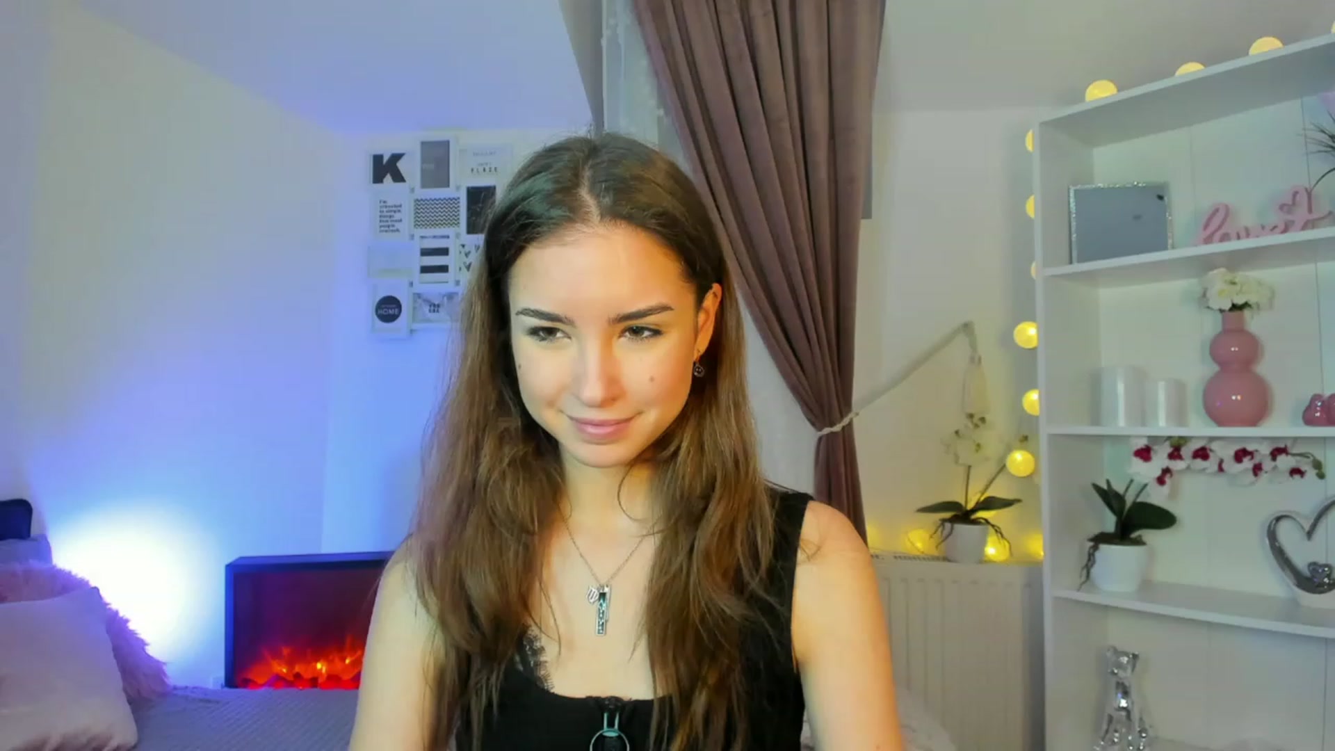 Gallery image thumbnail from Shy_jane's myfreecams stream on, 12/15/2022, 11:49 image 17 of 20