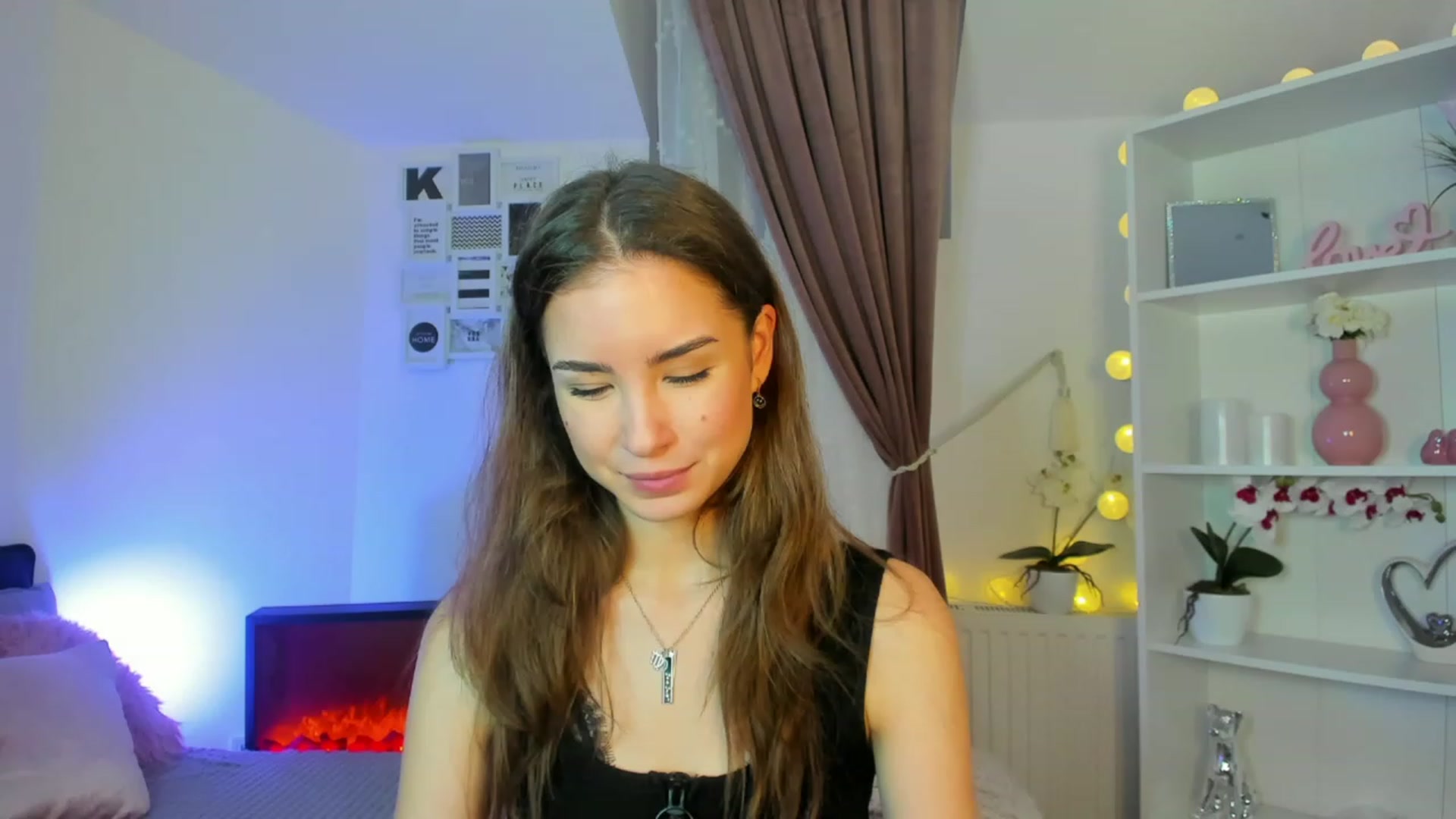 Gallery image thumbnail from Shy_jane's myfreecams stream on, 12/15/2022, 11:49 image 10 of 20