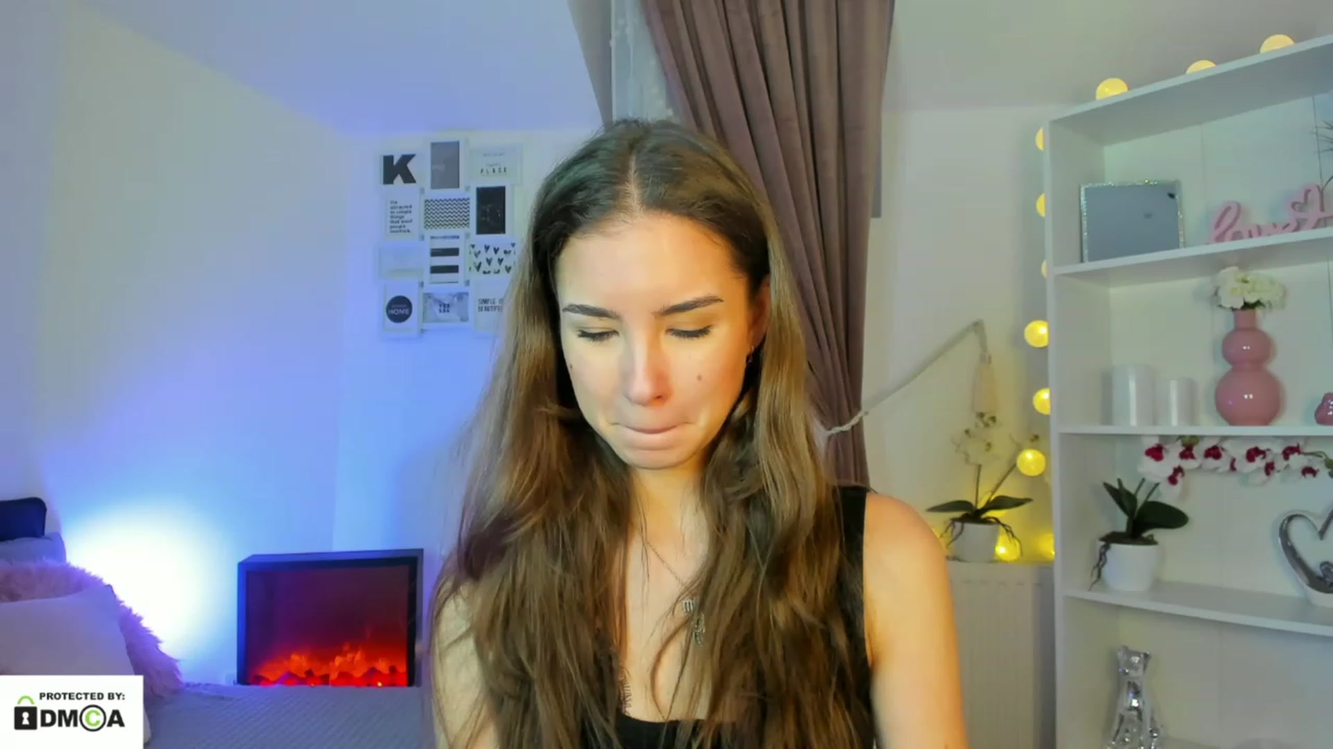 Gallery image thumbnail from Shy_jane's myfreecams stream on, 12/15/2022, 14:10 image 1 of 20