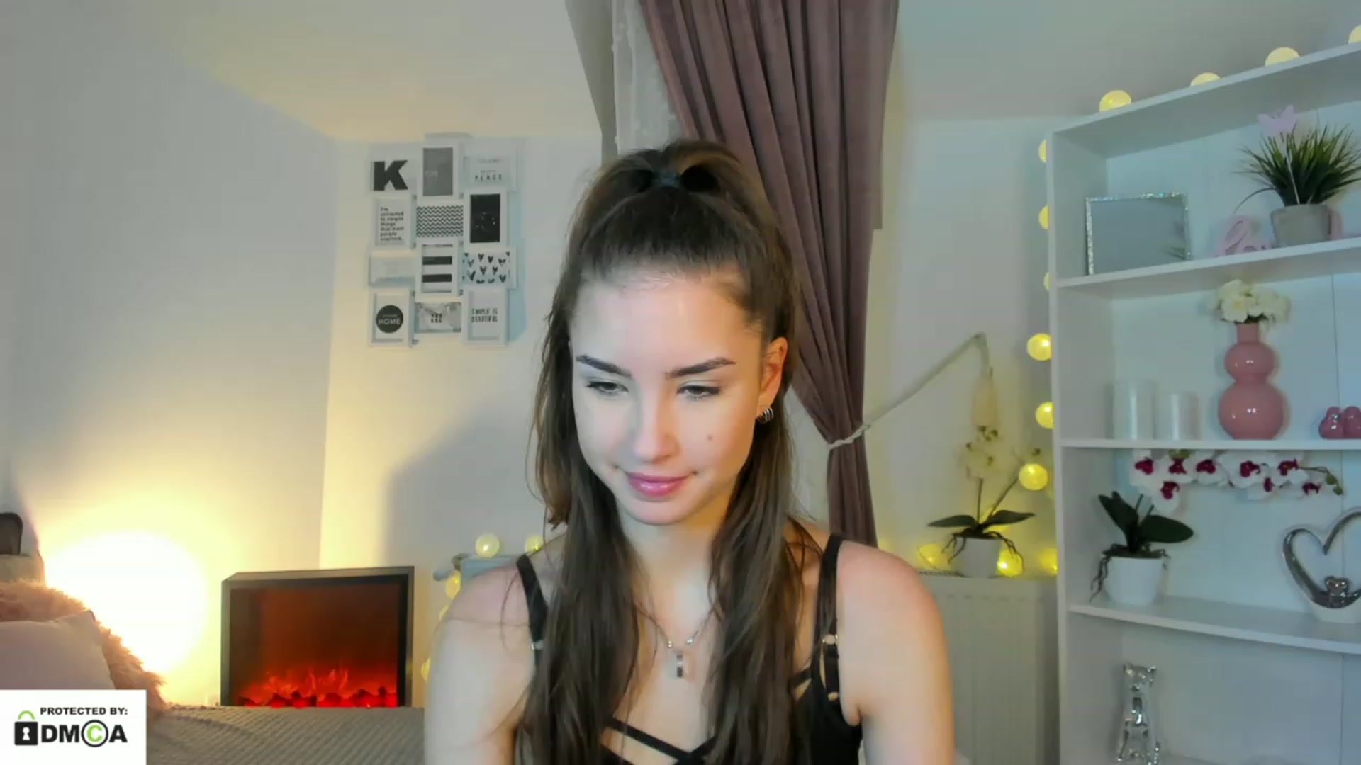 Gallery image thumbnail from Shy_jane's myfreecams stream on, 12/20/2022, 15:04 image 5 of 20