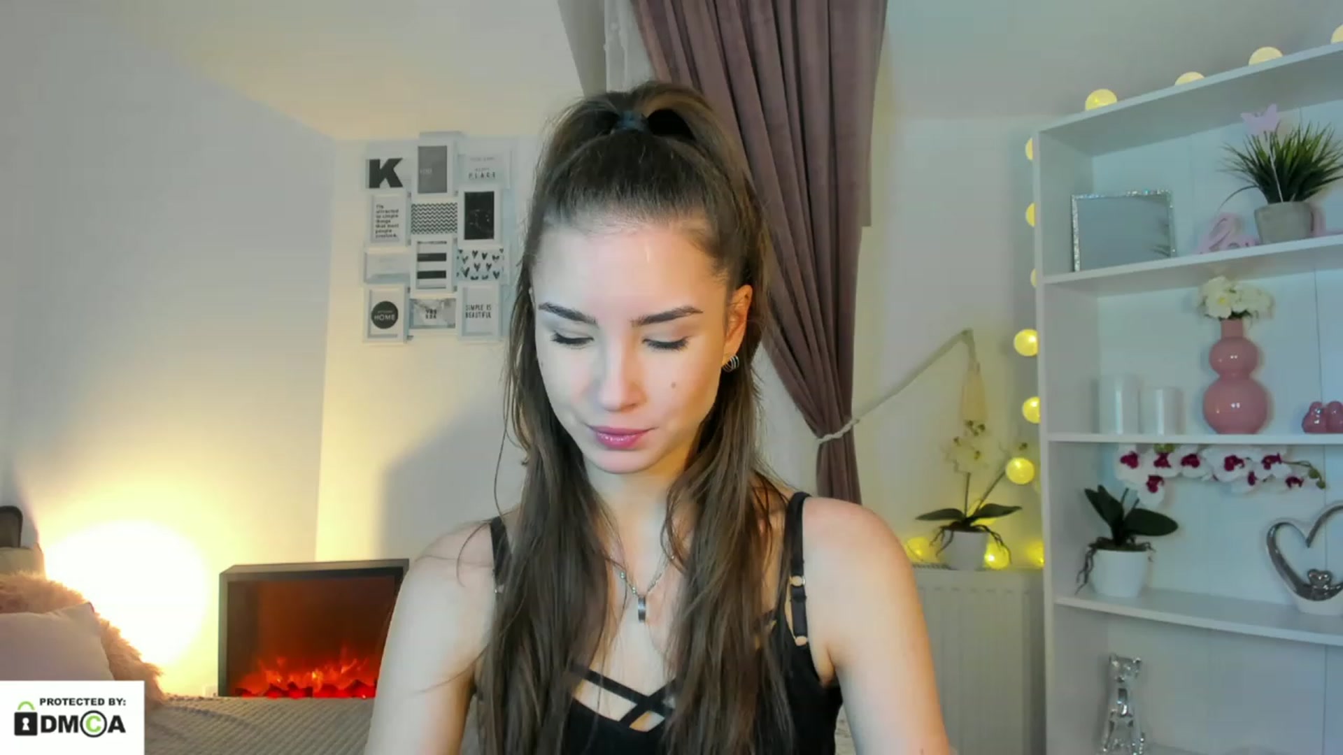 Gallery image thumbnail from Shy_jane's myfreecams stream on, 12/20/2022, 15:04 image 7 of 20