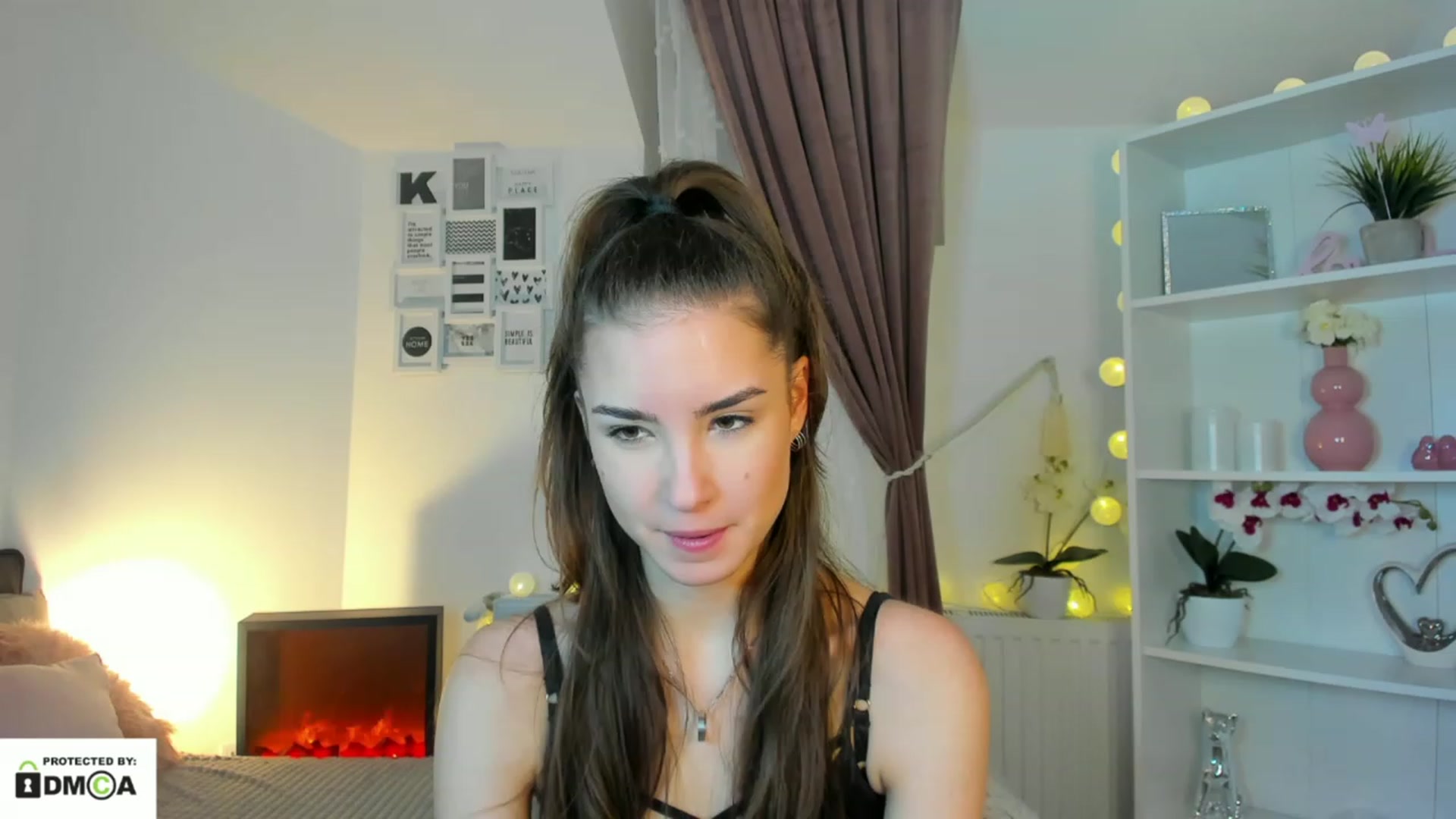 Gallery image thumbnail from Shy_jane's myfreecams stream on, 12/20/2022, 15:04 image 9 of 20