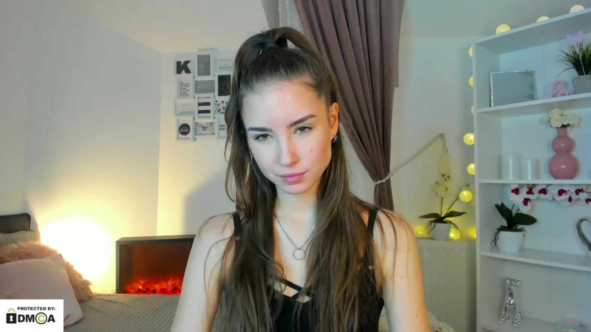 Gallery image thumbnail from Shy_jane's myfreecams stream on, 12/20/2022, 16:35 image 4 of 20