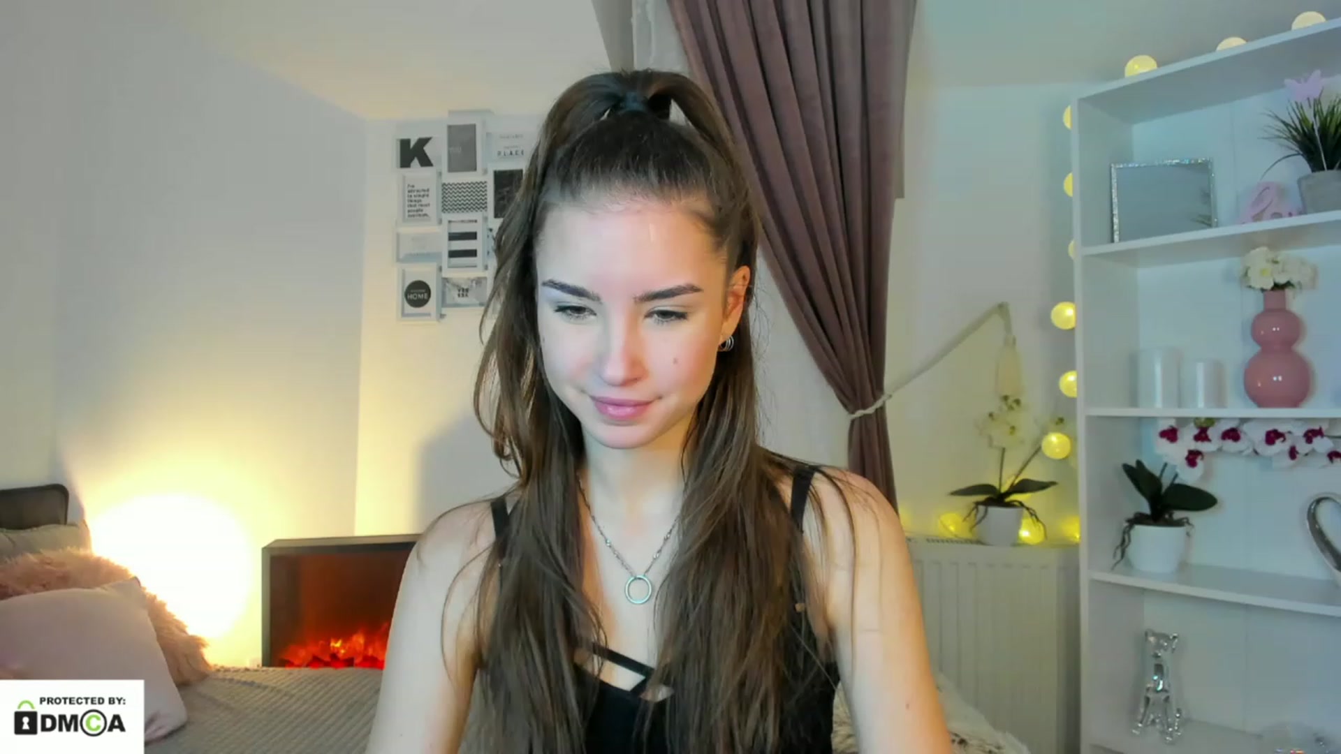 Gallery image thumbnail from Shy_jane's myfreecams stream on, 12/20/2022, 16:35 image 2 of 20