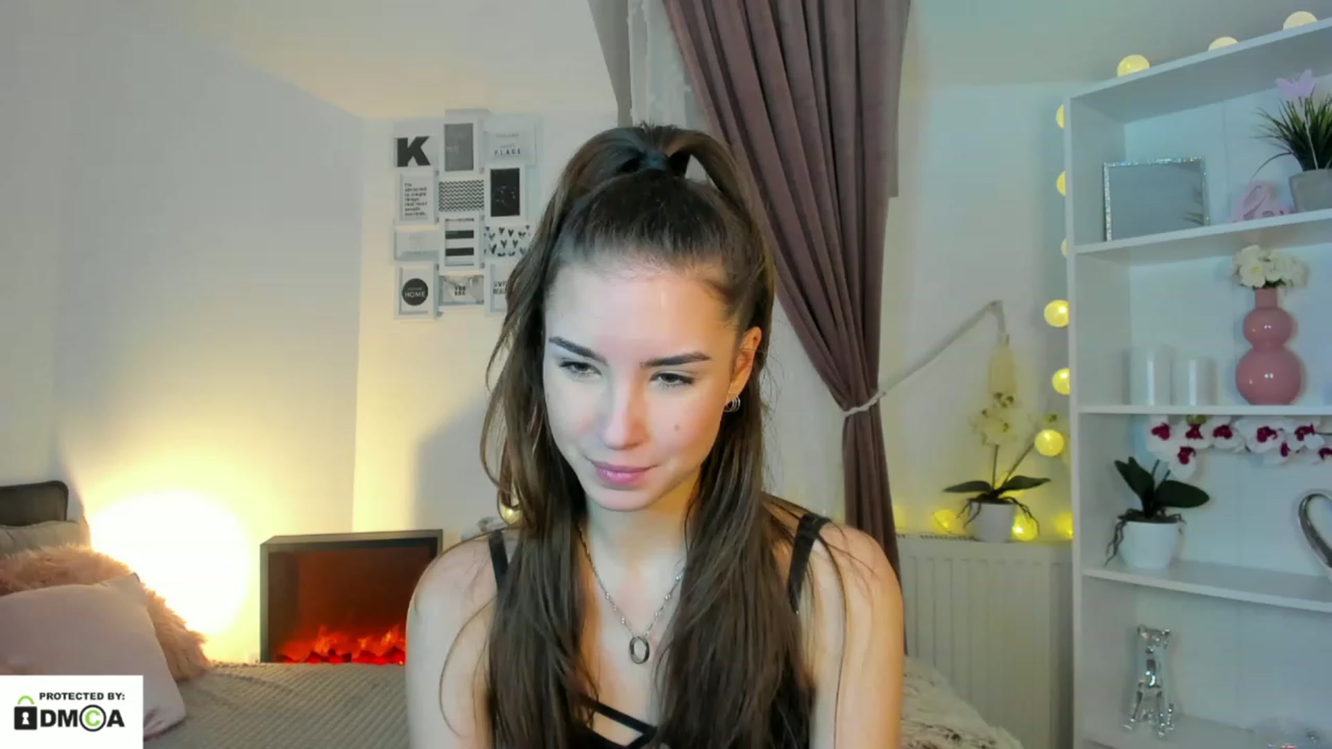 Gallery image thumbnail from Shy_jane's myfreecams stream on, 12/20/2022, 16:35 image 8 of 20