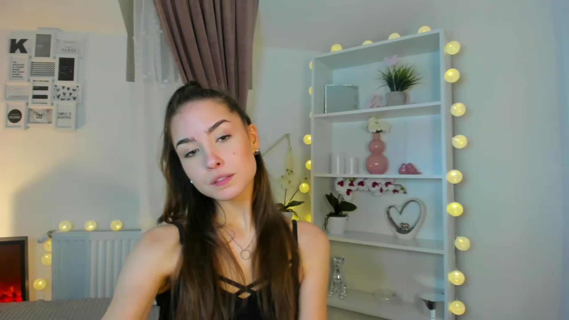 Gallery image thumbnail from Shy_jane's myfreecams stream on, 12/20/2022, 17:47 image 11 of 20