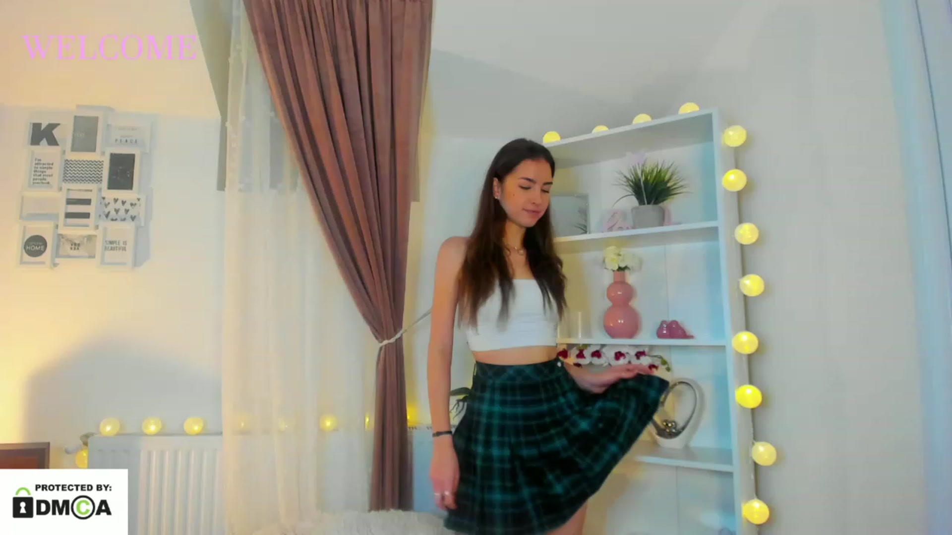 Gallery image thumbnail from Shy_jane's myfreecams stream on, 12/23/2022, 17:29 image 6 of 20