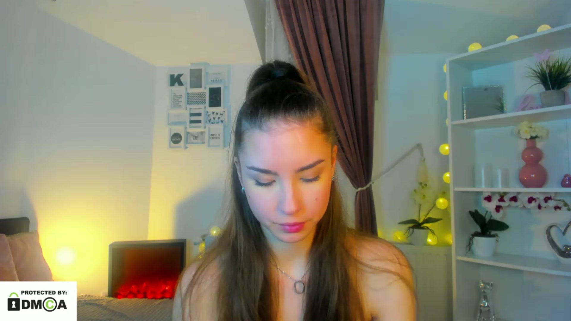 Gallery image thumbnail from Shy_jane's myfreecams stream on, 12/27/2022, 15:17 image 15 of 20