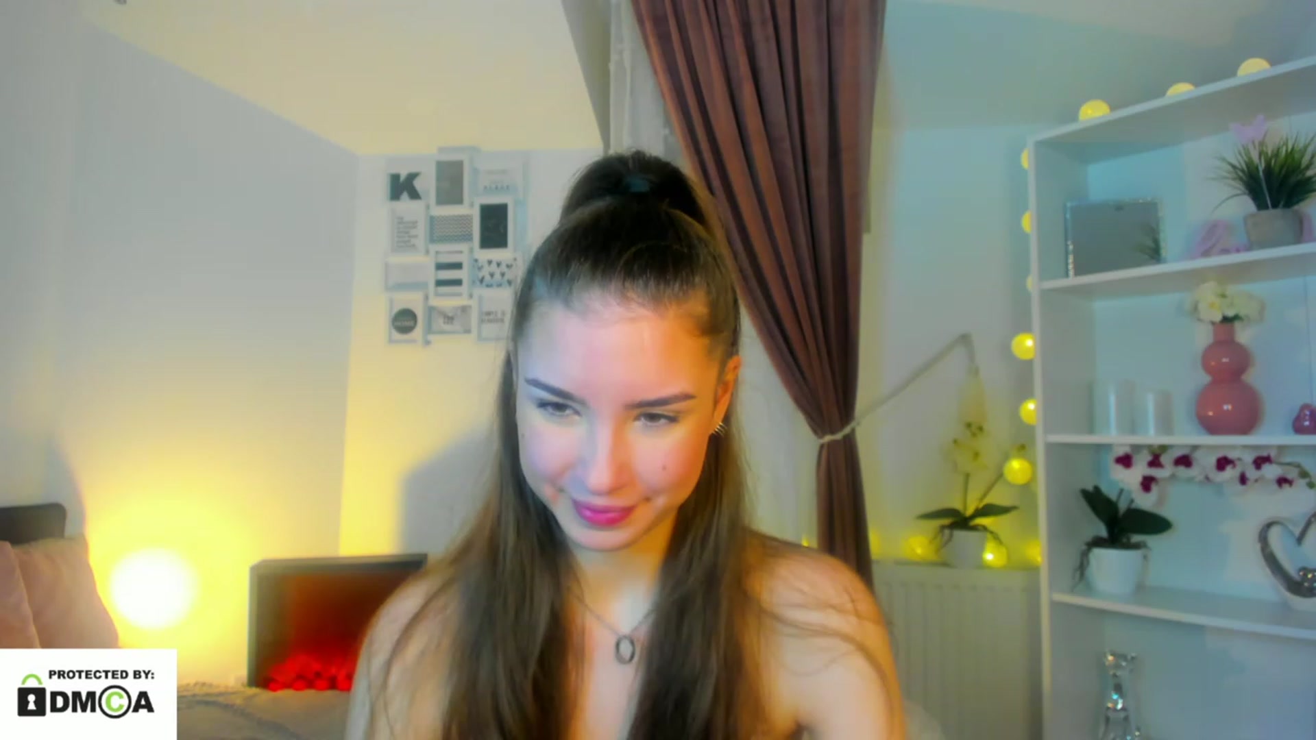 Gallery image thumbnail from Shy_jane's myfreecams stream on, 12/27/2022, 15:17 image 17 of 20