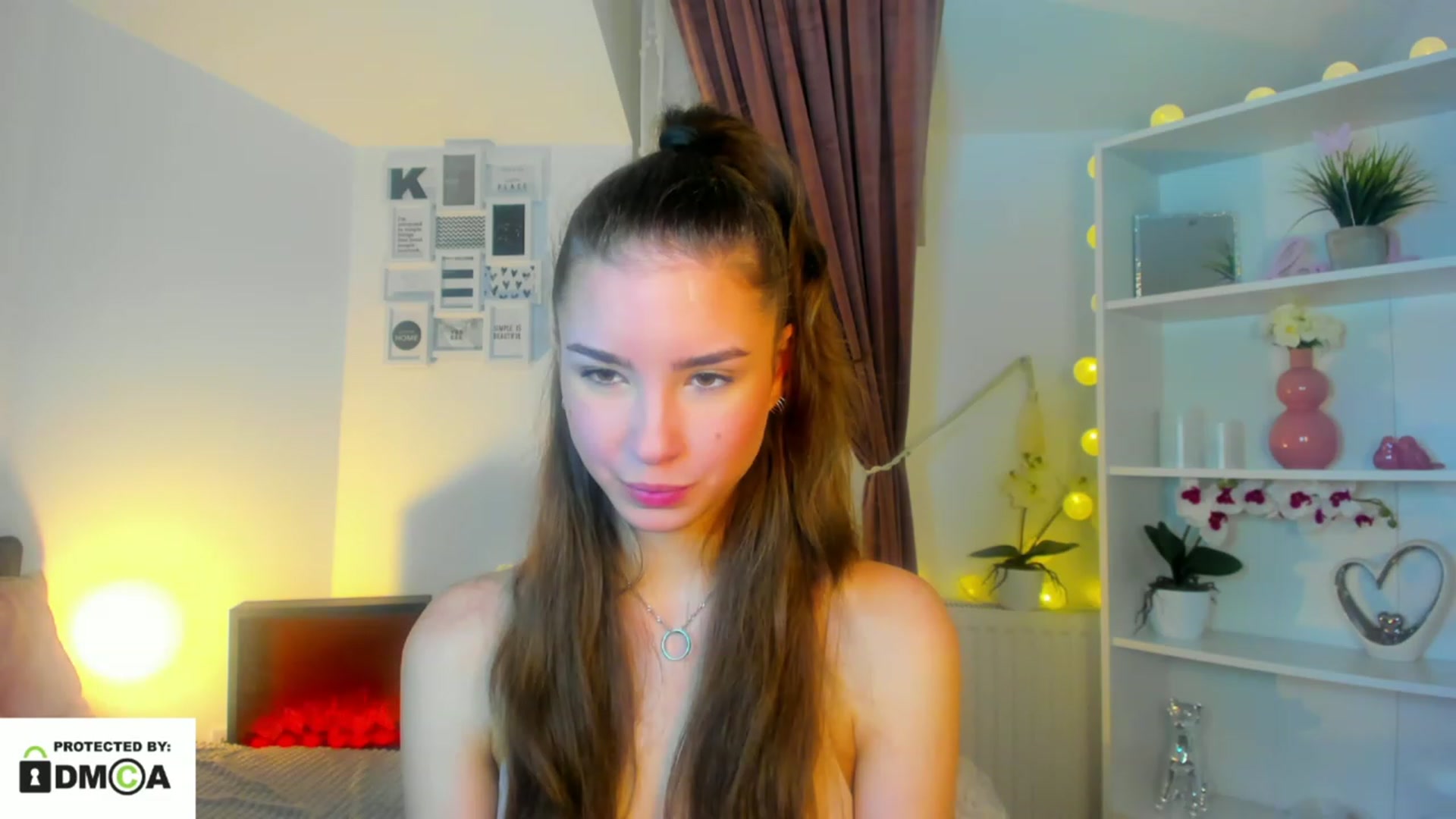 Gallery image thumbnail from Shy_jane's myfreecams stream on, 12/27/2022, 15:17 image 10 of 20