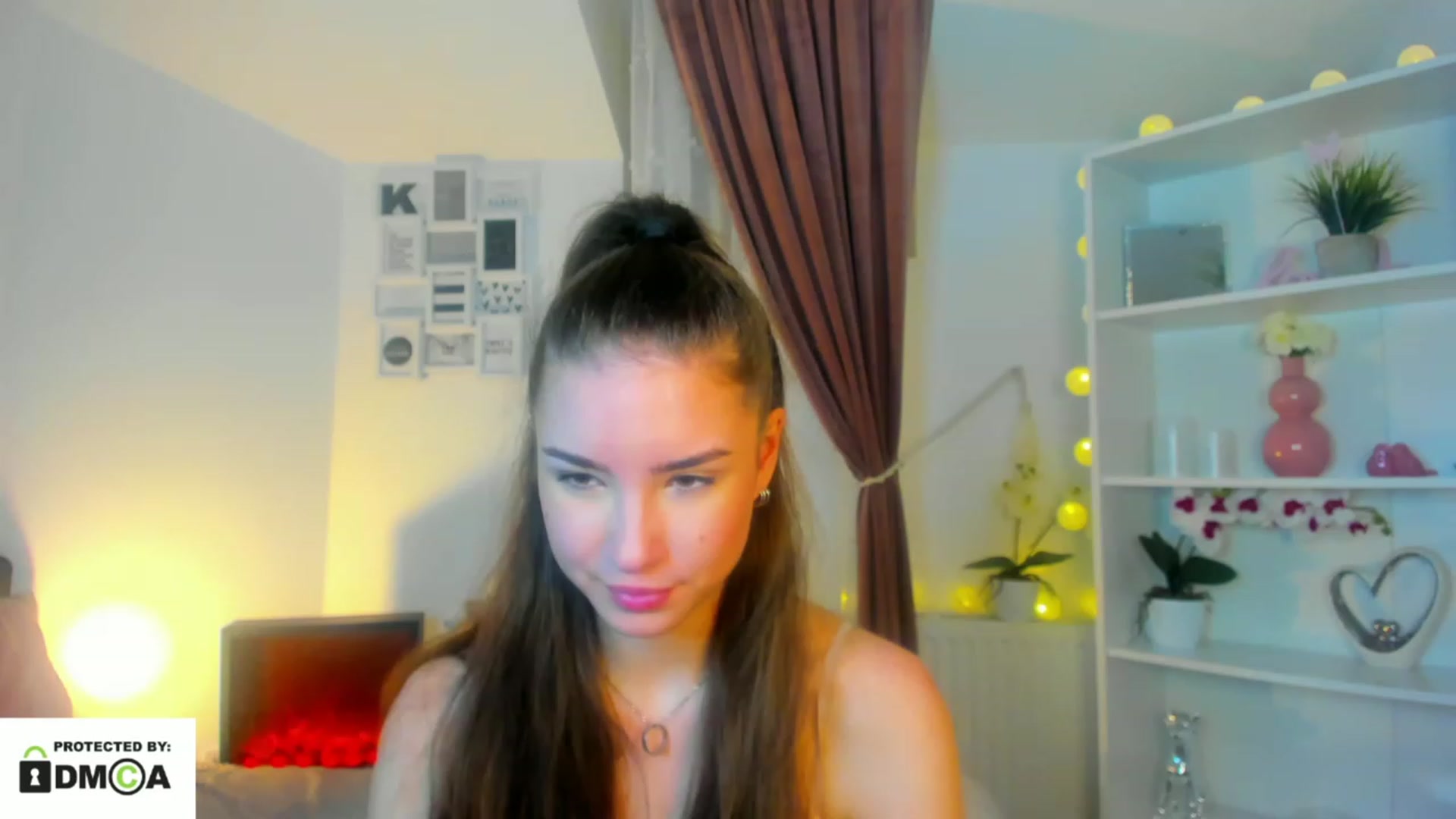 Gallery image thumbnail from Shy_jane's myfreecams stream on, 12/27/2022, 17:54 image 16 of 20