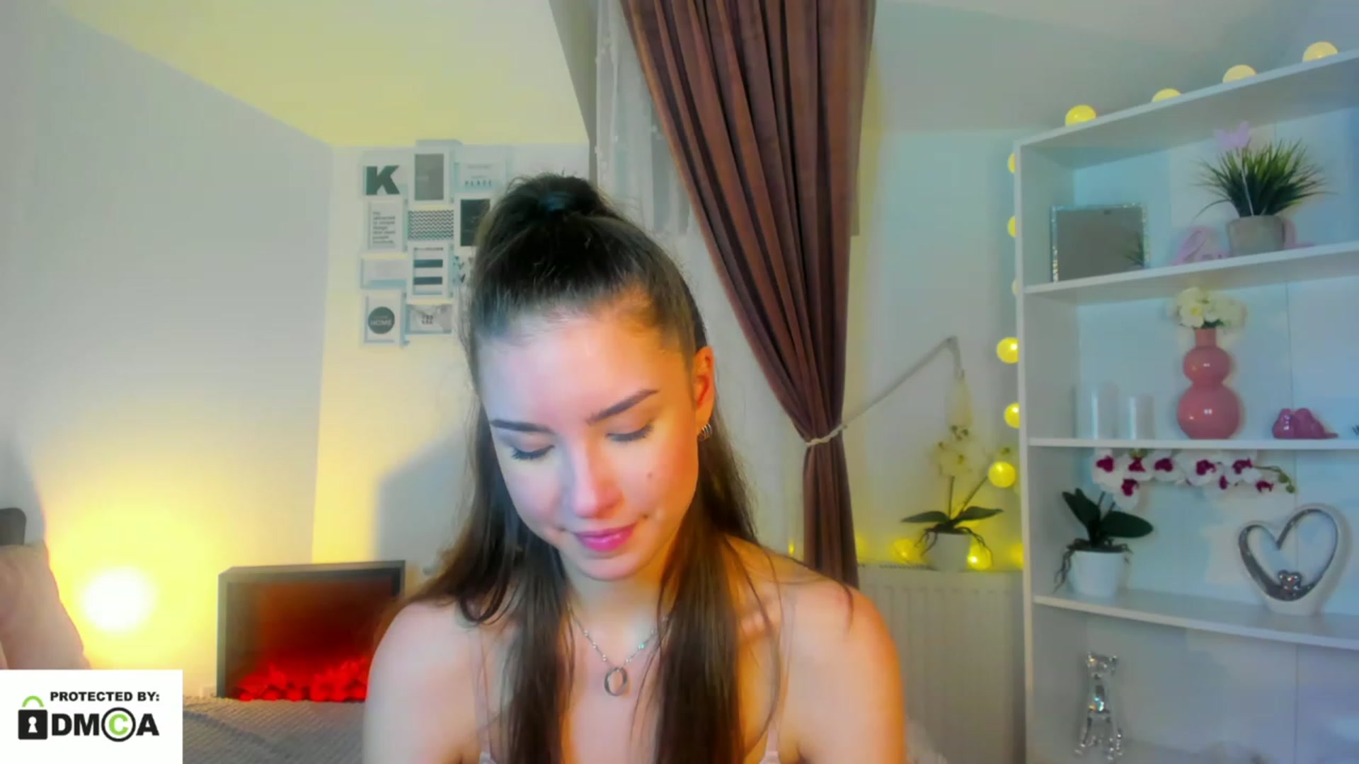 Gallery image thumbnail from Shy_jane's myfreecams stream on, 12/27/2022, 18:48 image 16 of 20