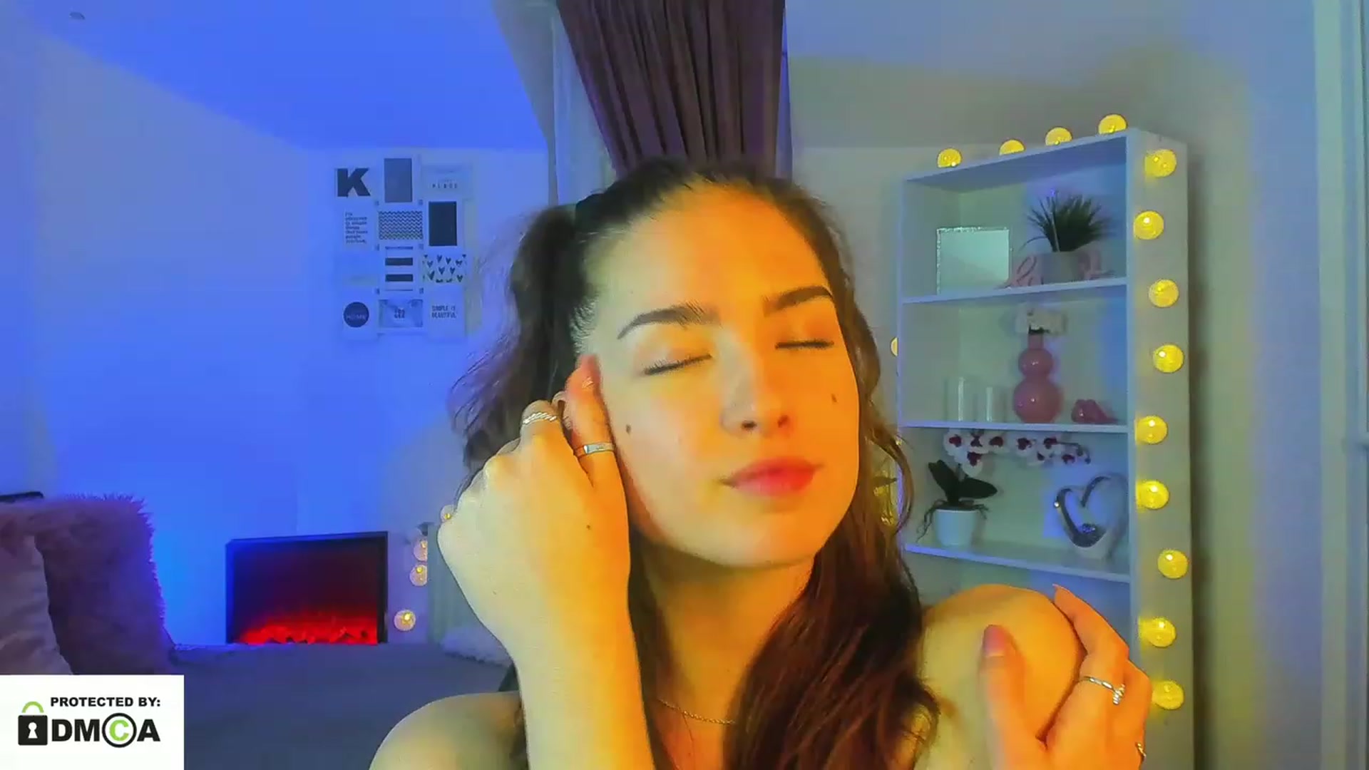 Gallery image thumbnail from Shy_jane's myfreecams stream on, 01/03/2023, 12:32 image 13 of 20