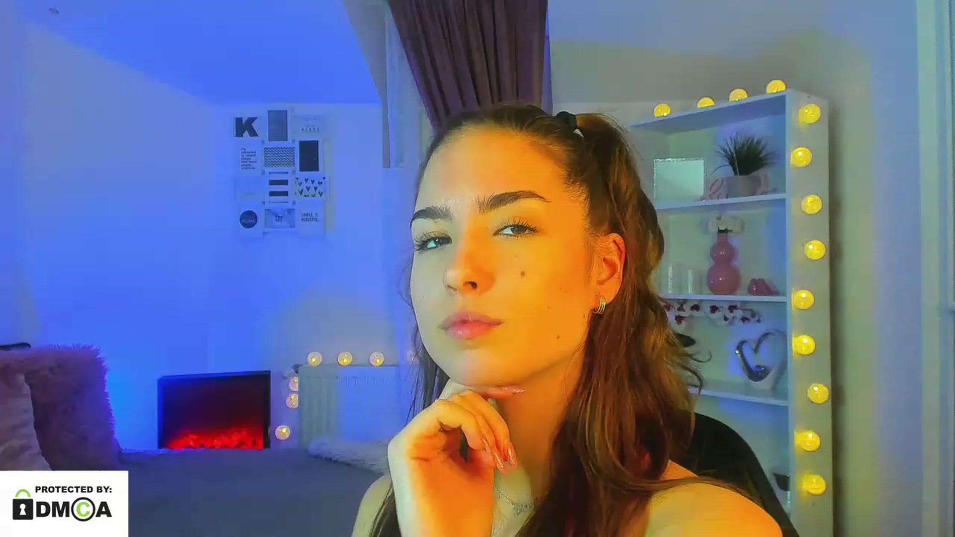 Gallery image thumbnail from Shy_jane's myfreecams stream on, 01/03/2023, 12:32 image 18 of 20