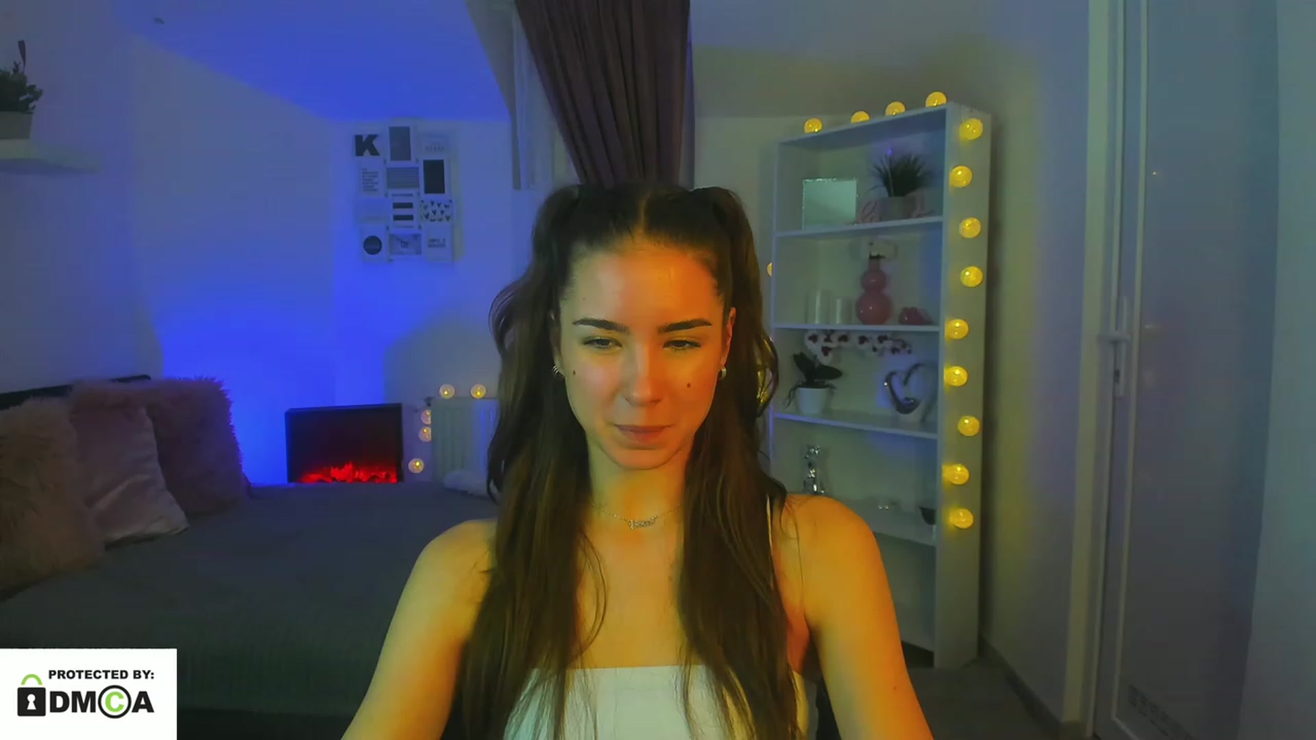 Gallery image thumbnail from Shy_jane's myfreecams stream on, 01/03/2023, 14:43 image 7 of 20