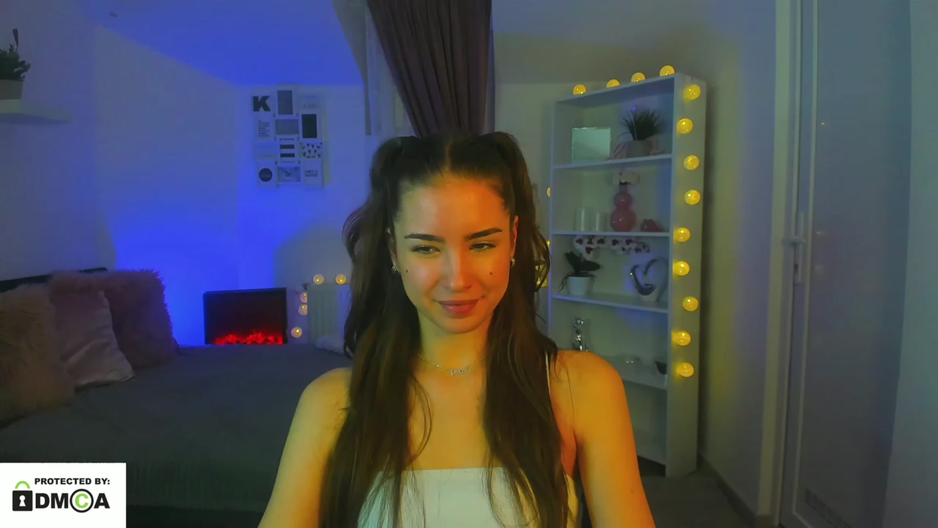 Gallery image thumbnail from Shy_jane's myfreecams stream on, 01/03/2023, 14:43 image 6 of 20