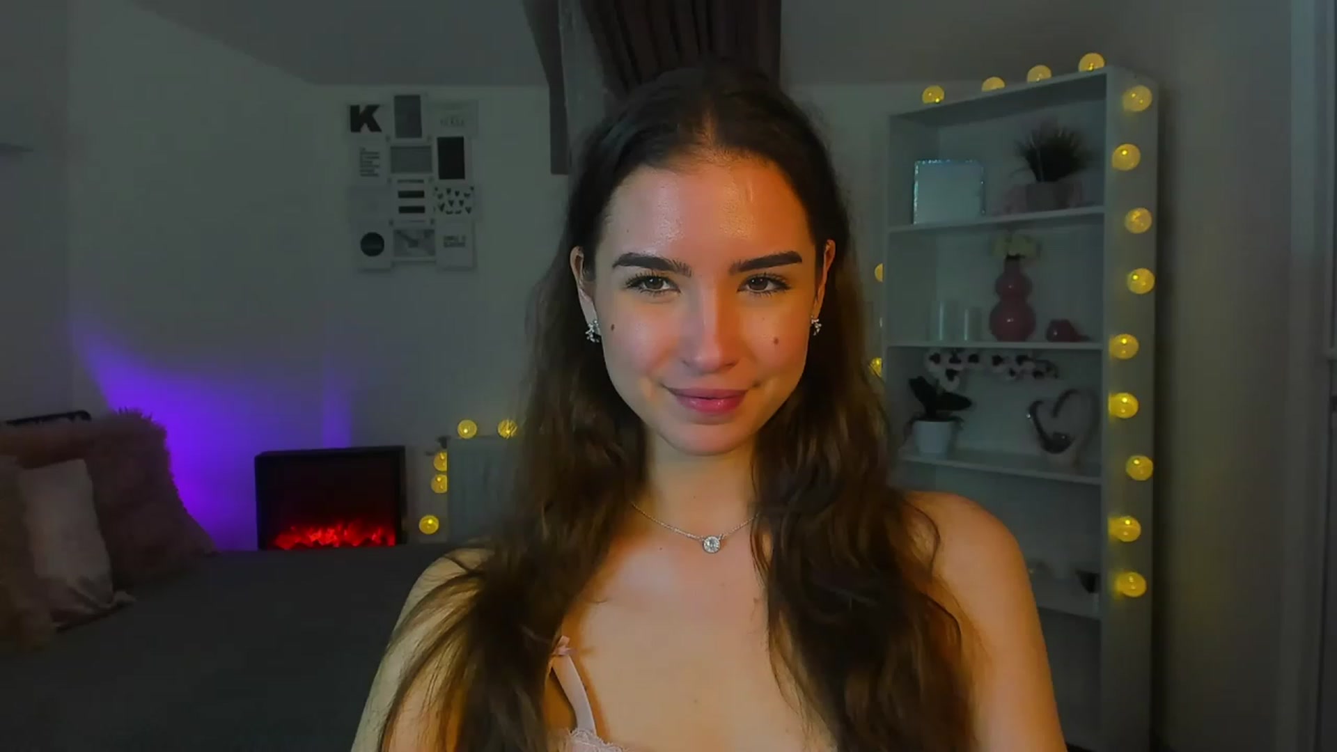 Gallery image thumbnail from Shy_jane's myfreecams stream on, 01/16/2023, 16:23 image 18 of 20
