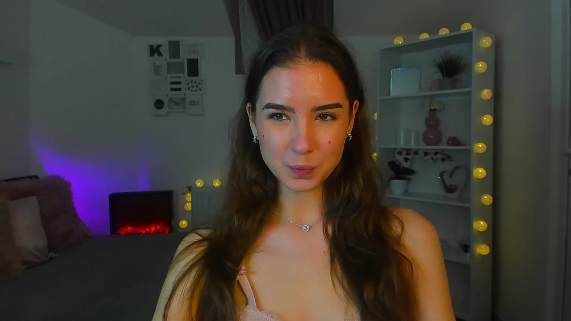 Gallery image thumbnail from Shy_jane's myfreecams stream on, 01/16/2023, 16:23 image 17 of 20