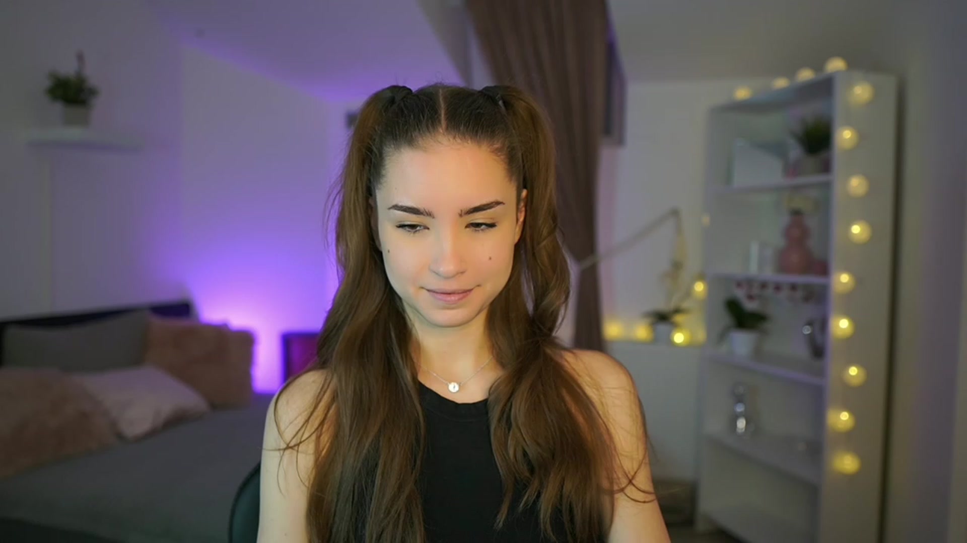 Gallery image thumbnail from Shy_jane's myfreecams stream on, 01/19/2023, 10:39 image 7 of 20
