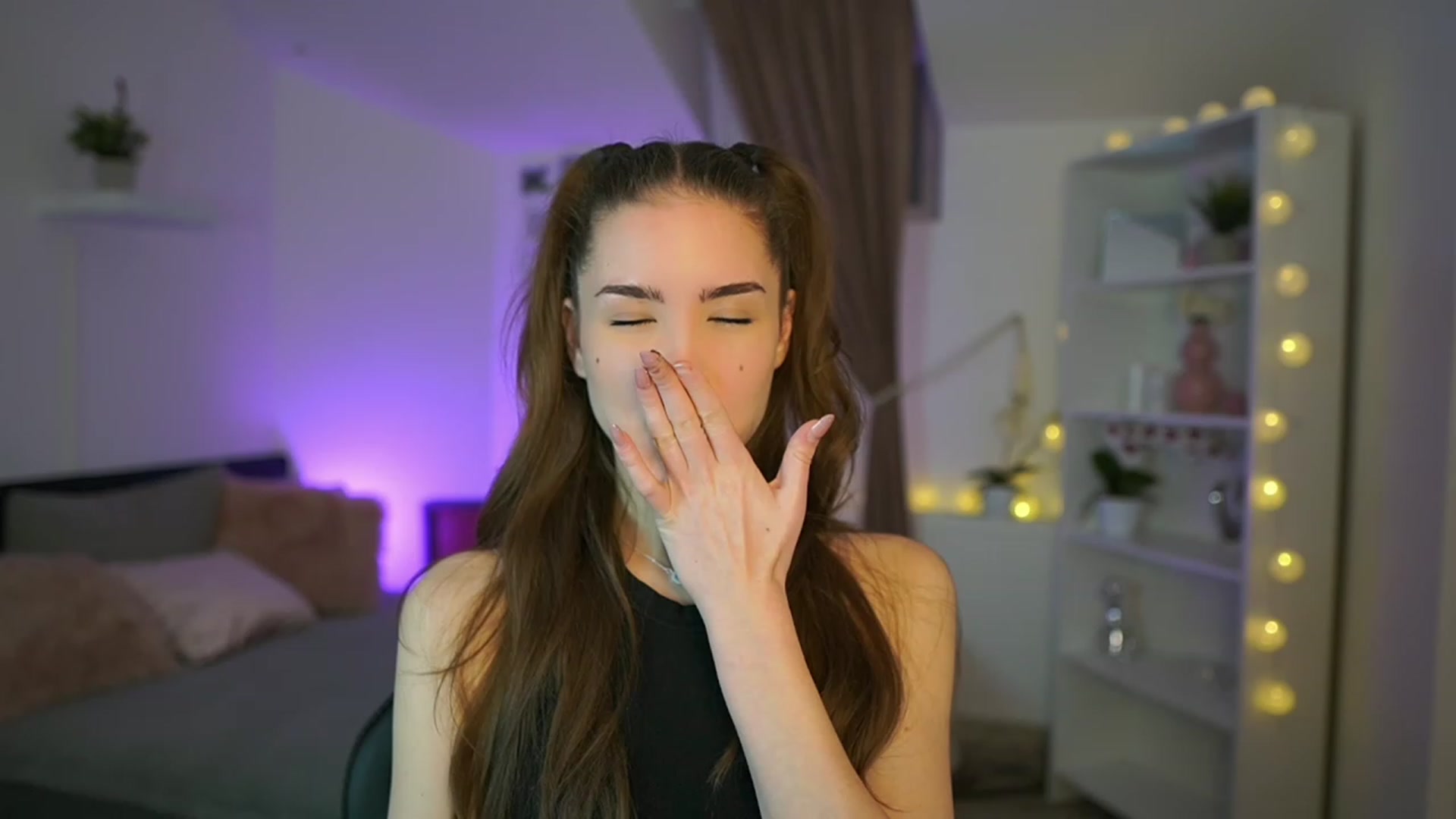 Gallery image thumbnail from Shy_jane's myfreecams stream on, 01/19/2023, 10:39 image 11 of 20